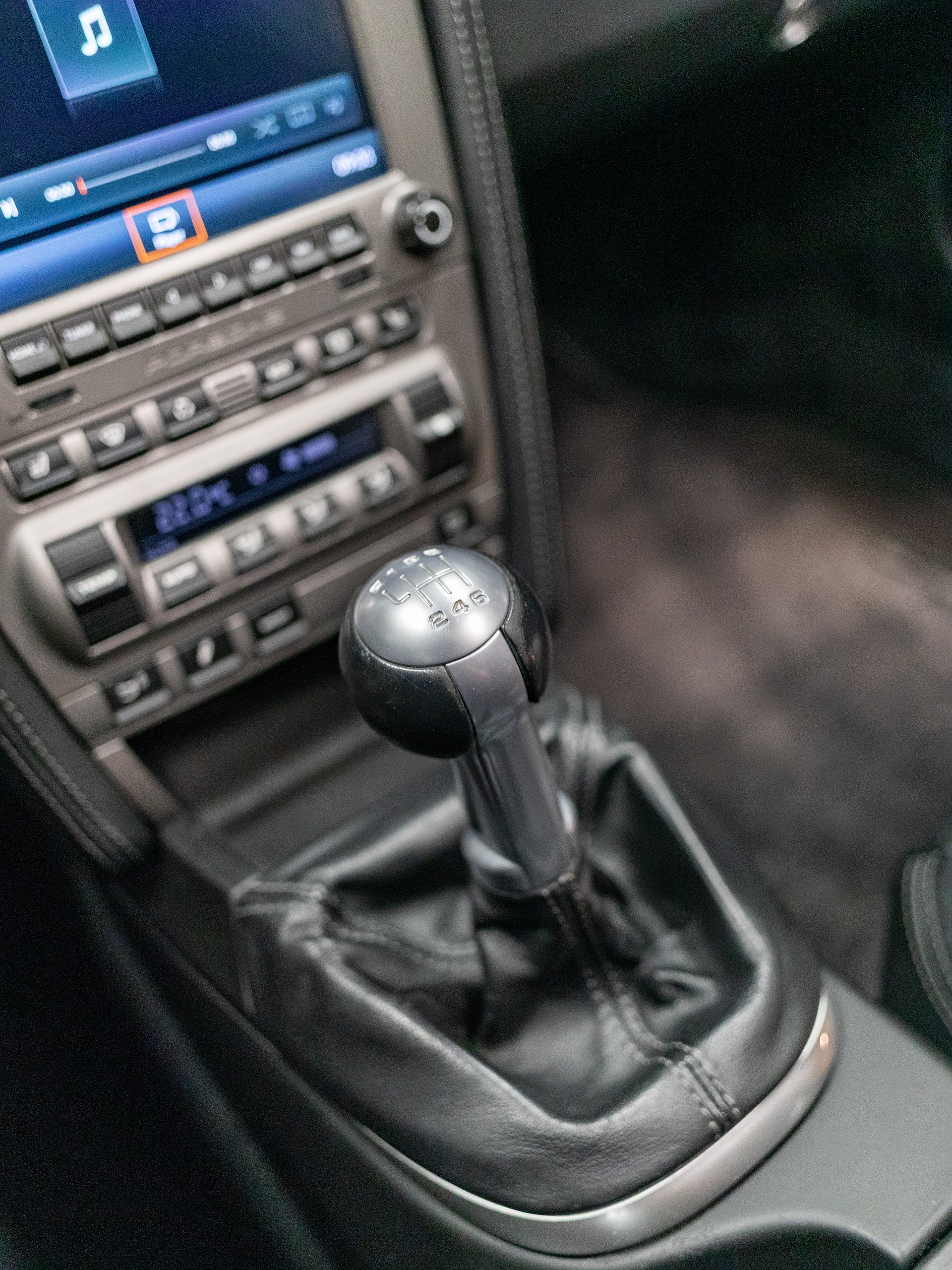 PORSCHE 911 Turbo-image-22