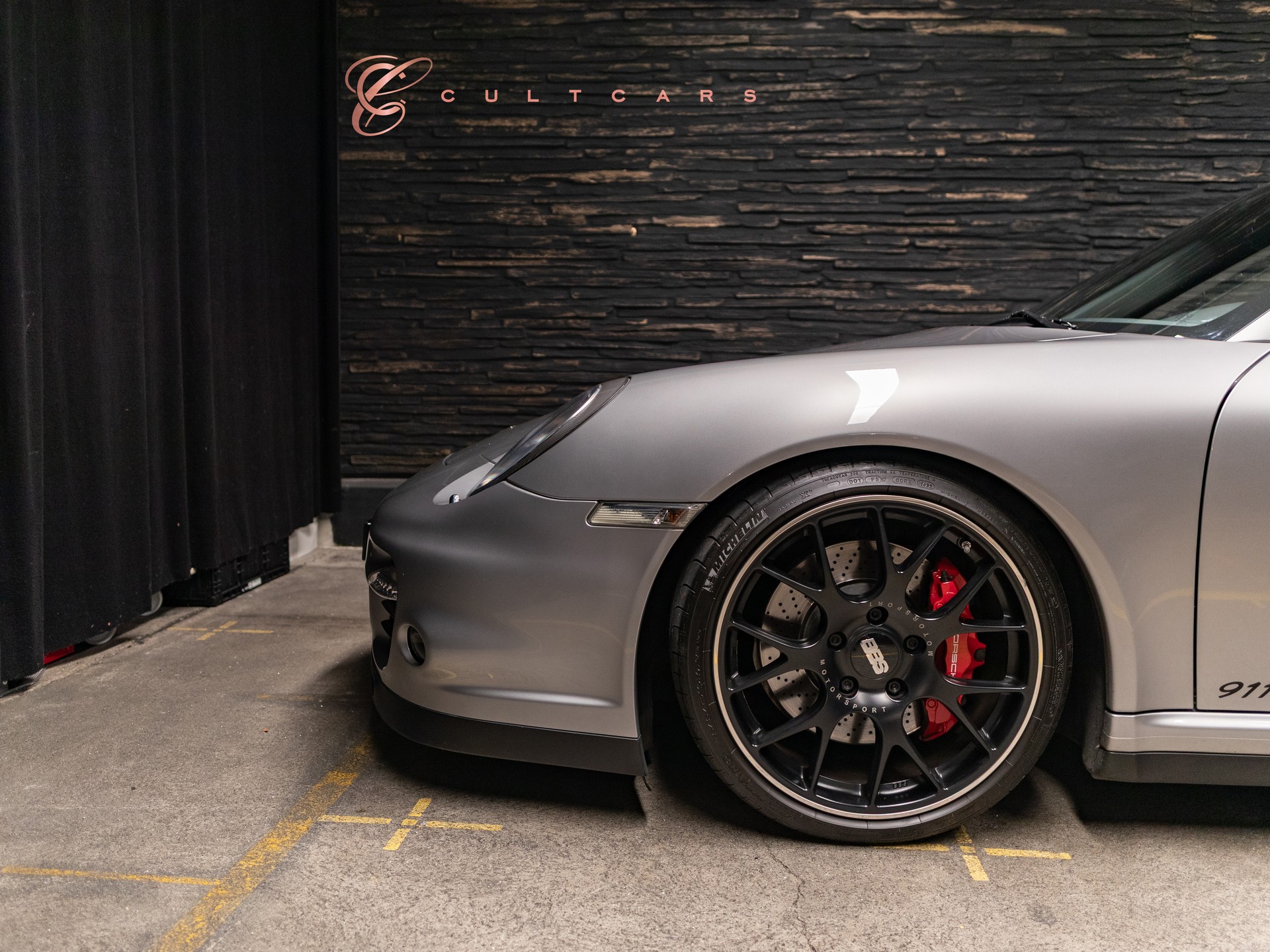 PORSCHE 911 Turbo-image-4