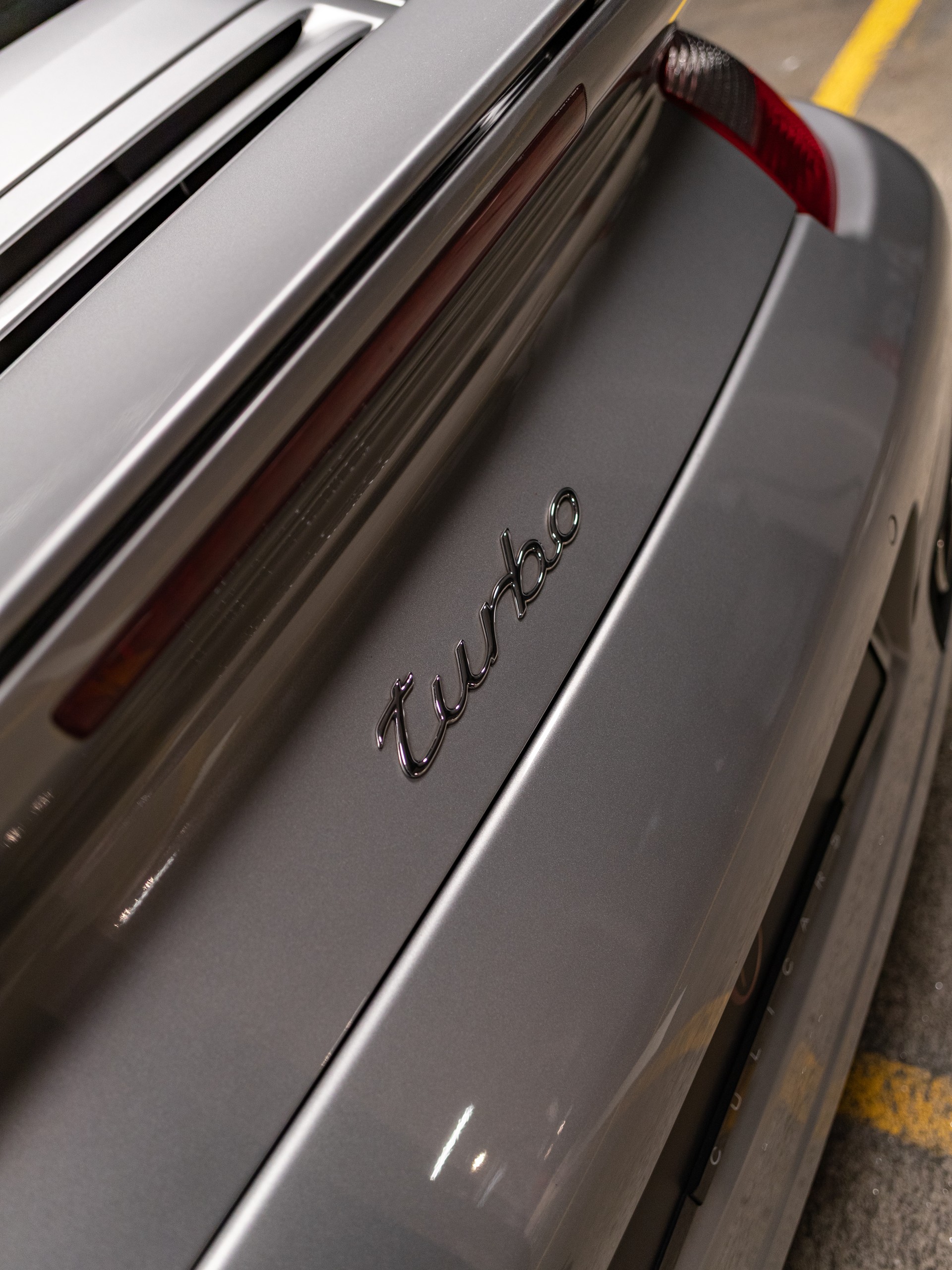 PORSCHE 911 Turbo-image-14