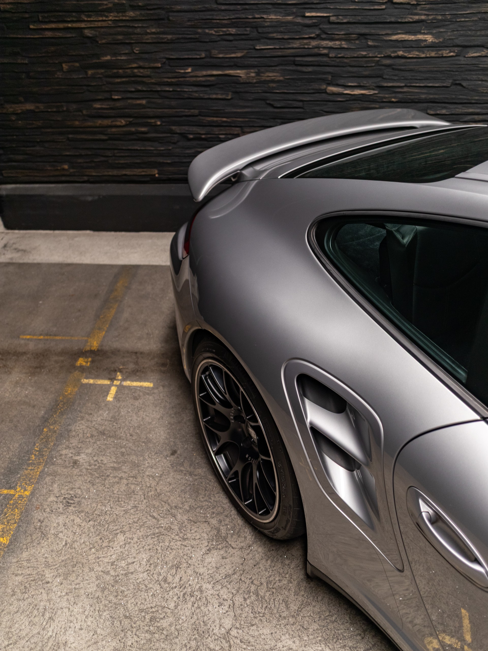 PORSCHE 911 Turbo-image-25