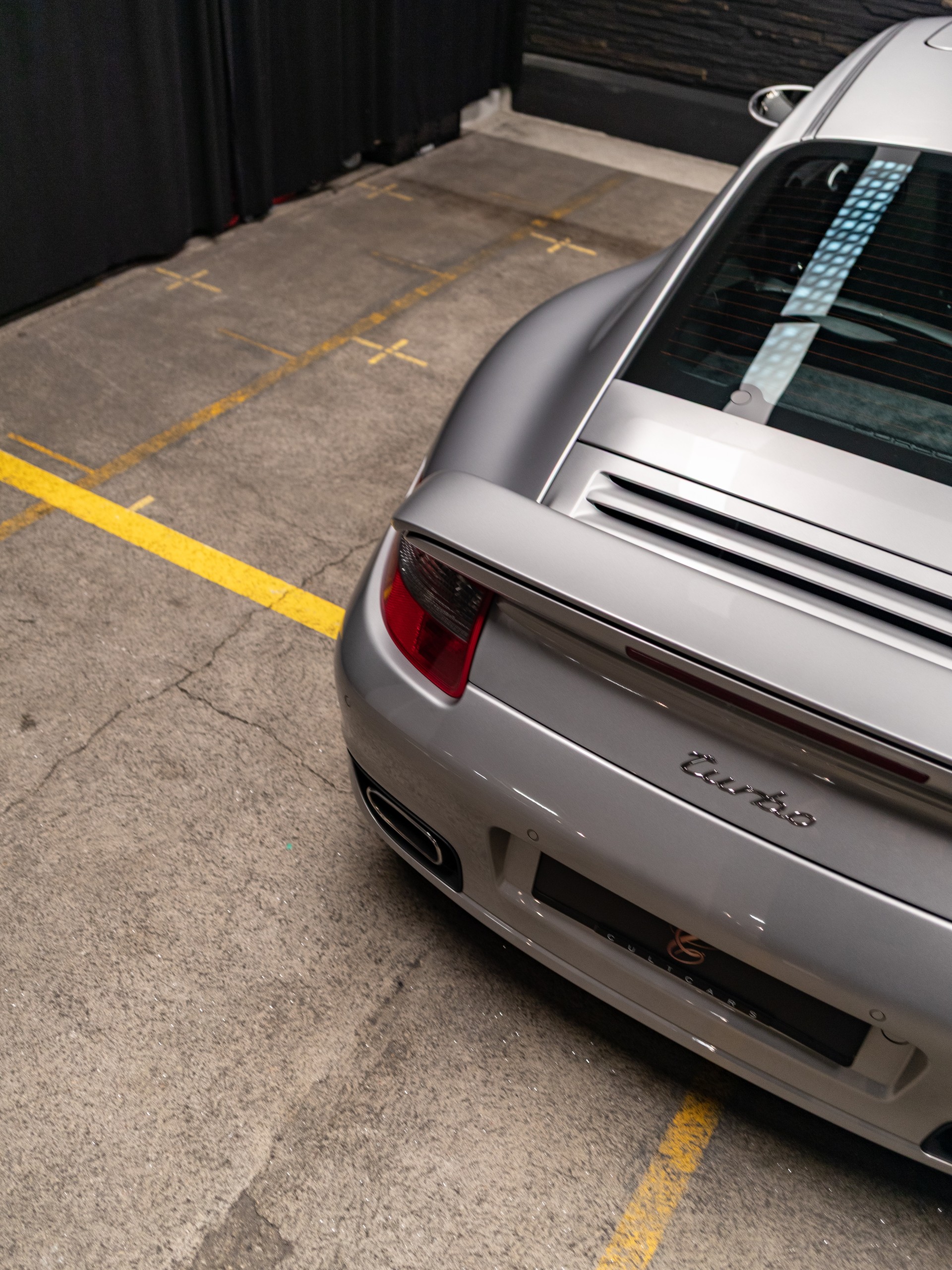 PORSCHE 911 Turbo-image-24