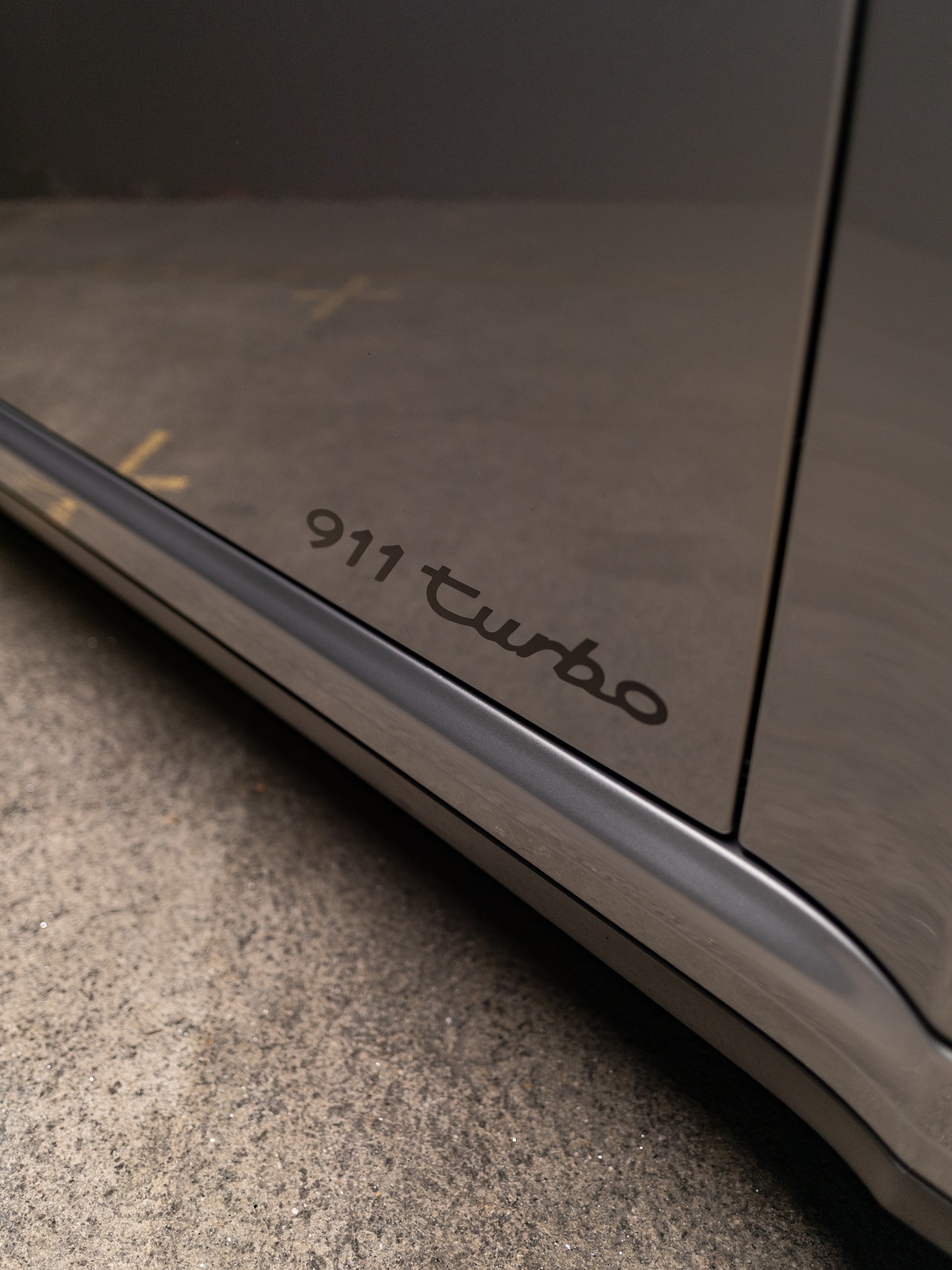 PORSCHE 911 Turbo-image-15