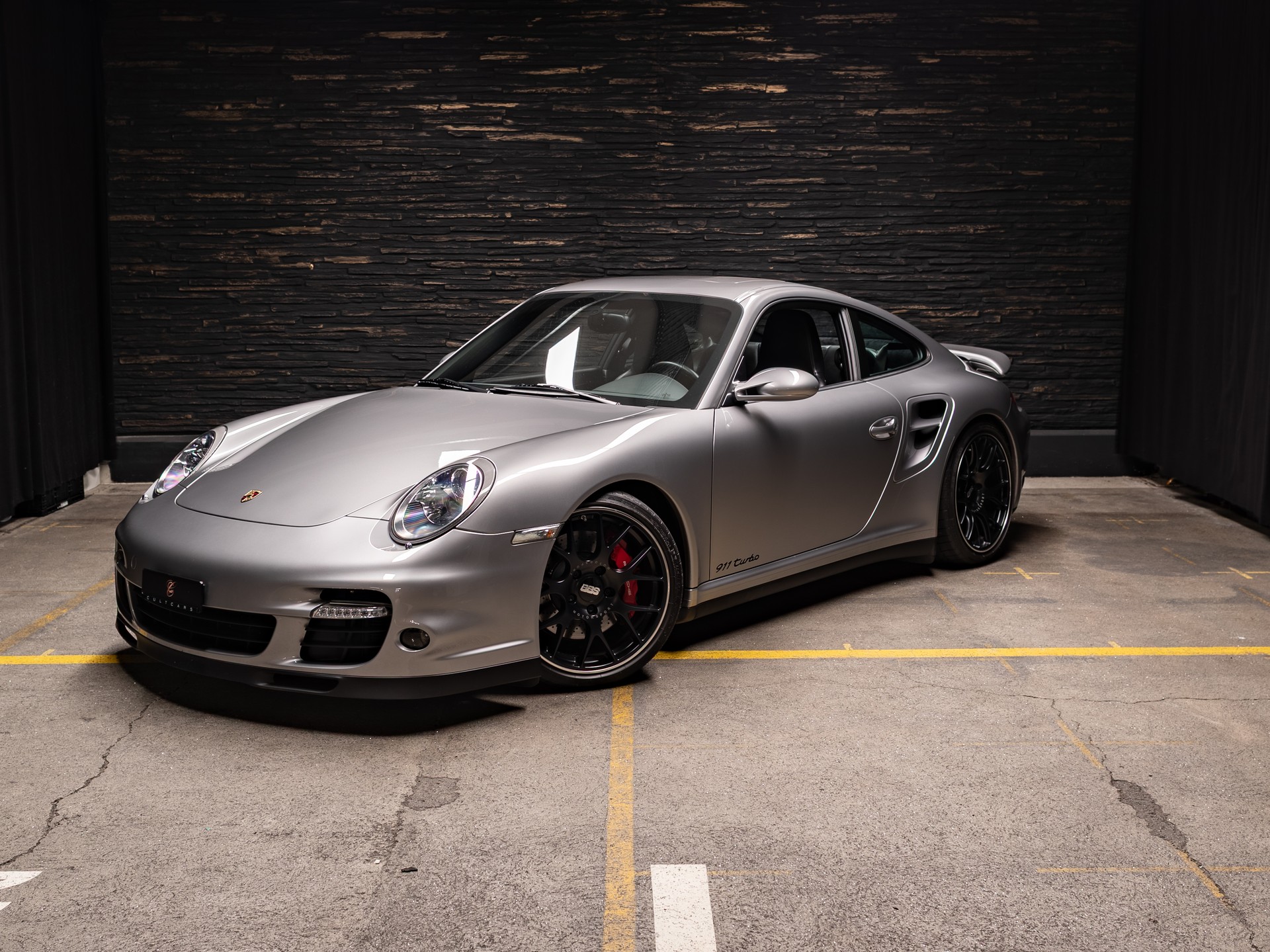 PORSCHE 911 Turbo-image-31