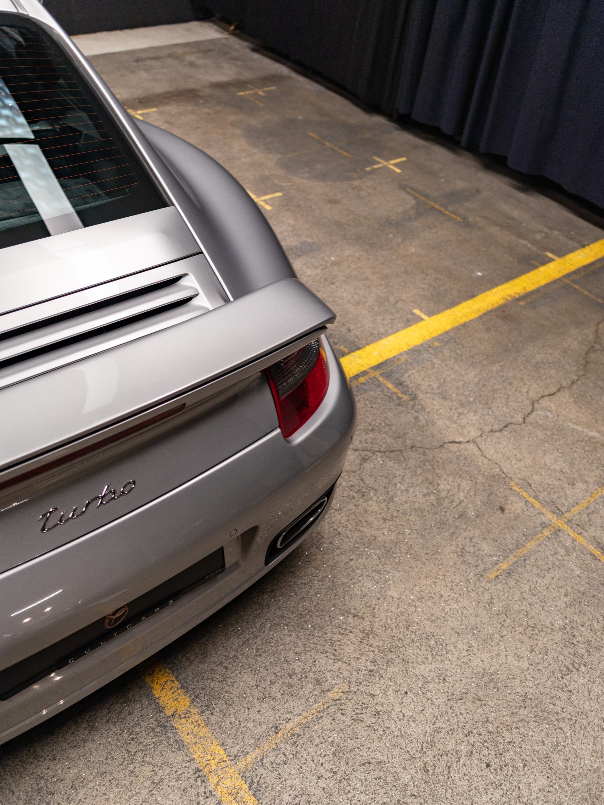 PORSCHE 911 Turbo-image-13
