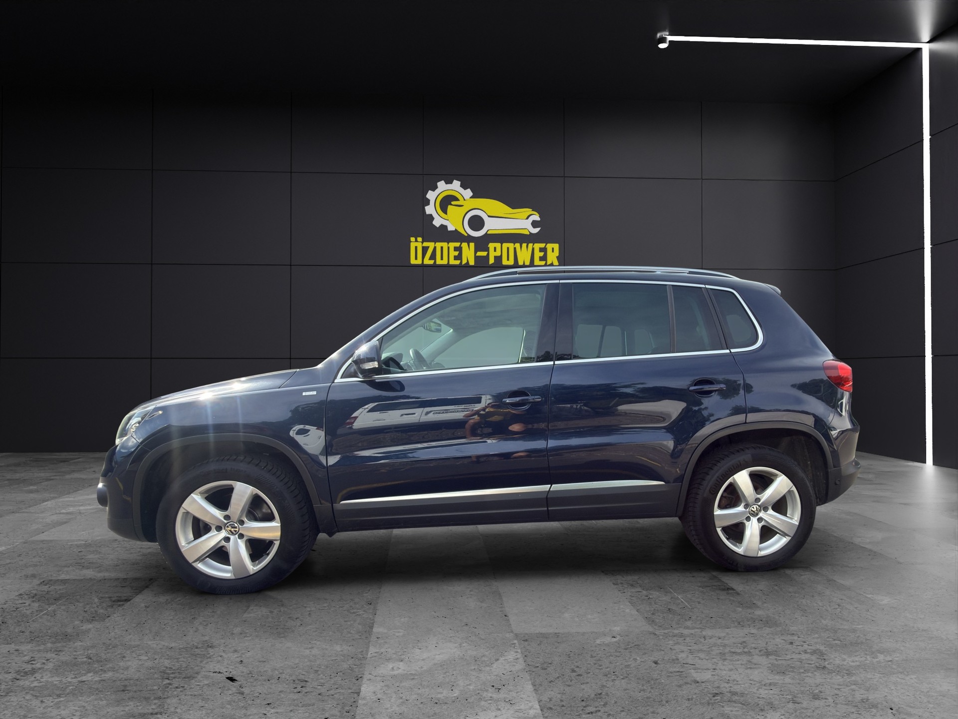 VW Tiguan 2.0 TSI Cup R-Line 4Motion DSG-image-6