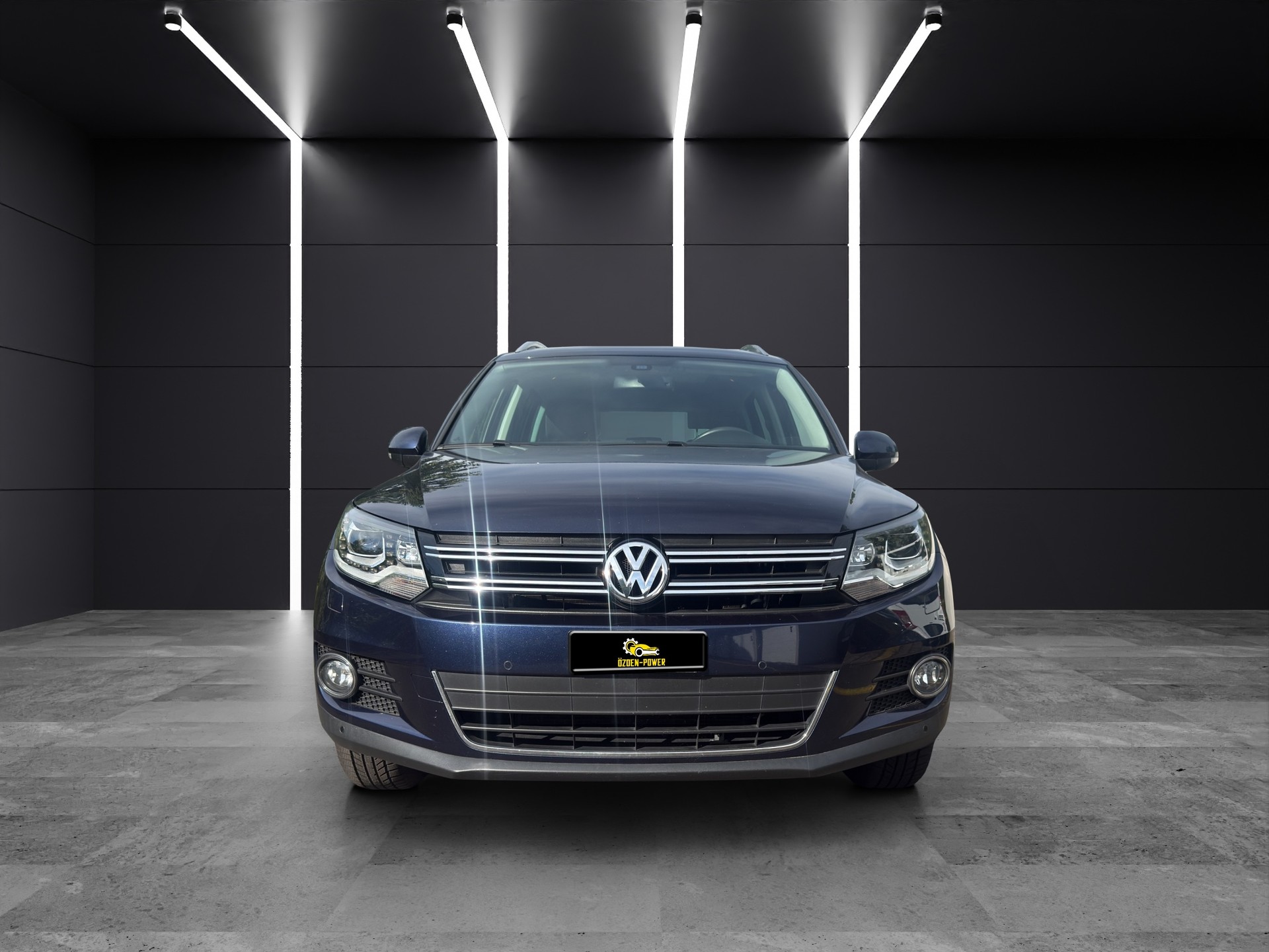 VW Tiguan 2.0 TSI Cup R-Line 4Motion DSG-showroom-element-1