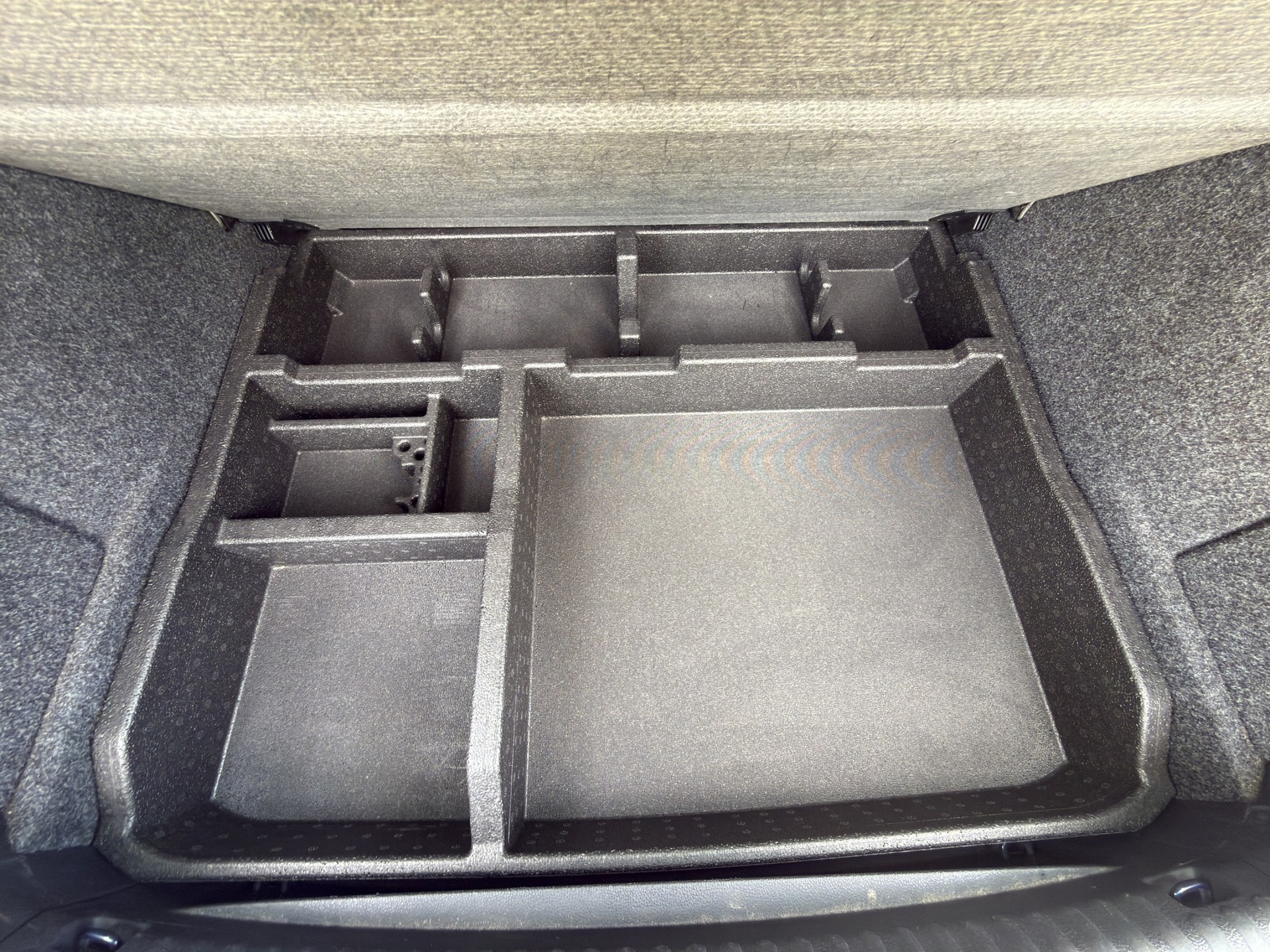 VW Tiguan 2.0 TSI Cup R-Line 4Motion DSG-image-9