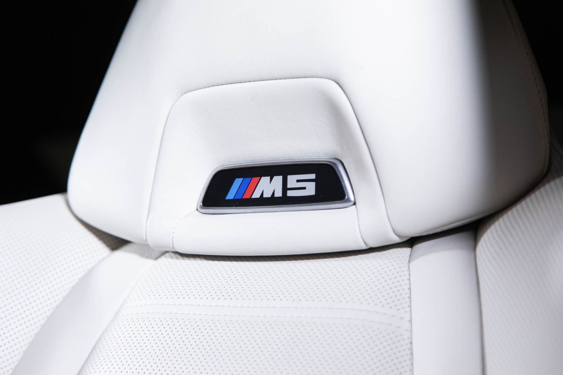 BMW M5 xDrive Drivelogic First Edition-image-17