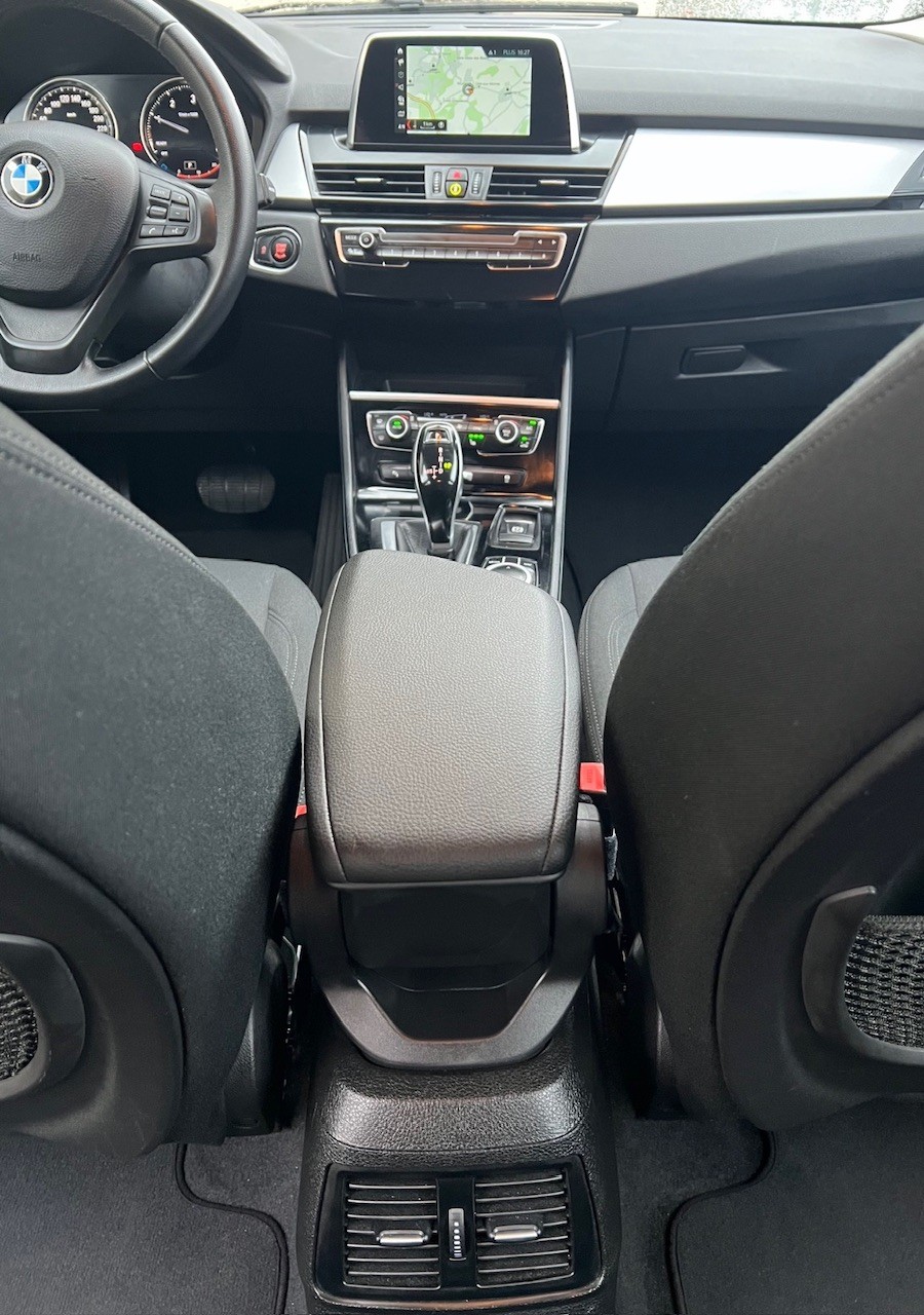 BMW 216d Gran Tourer DKG-image-11