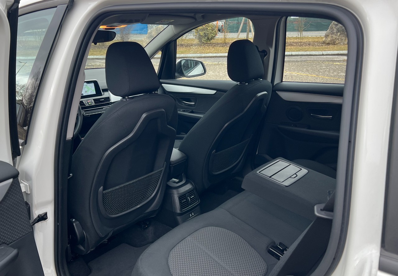 BMW 216d Gran Tourer DKG-image-8