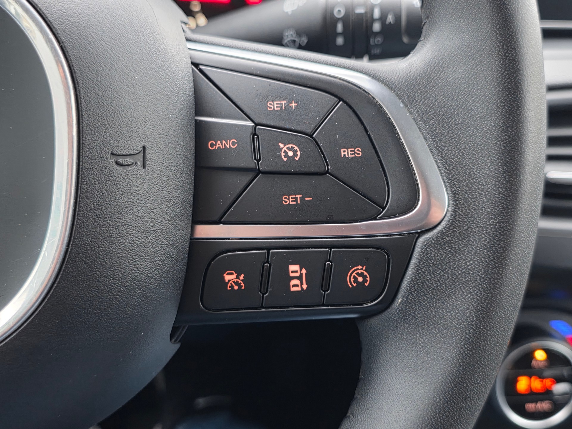 FIAT Tipo 1.6MJ Station Wagon Lounge DCT ** AUTOMATISCHER DISTANZREGLER - BI XENON LICHT - DAB+ - RÜCKFAHRKAMERA-image-12