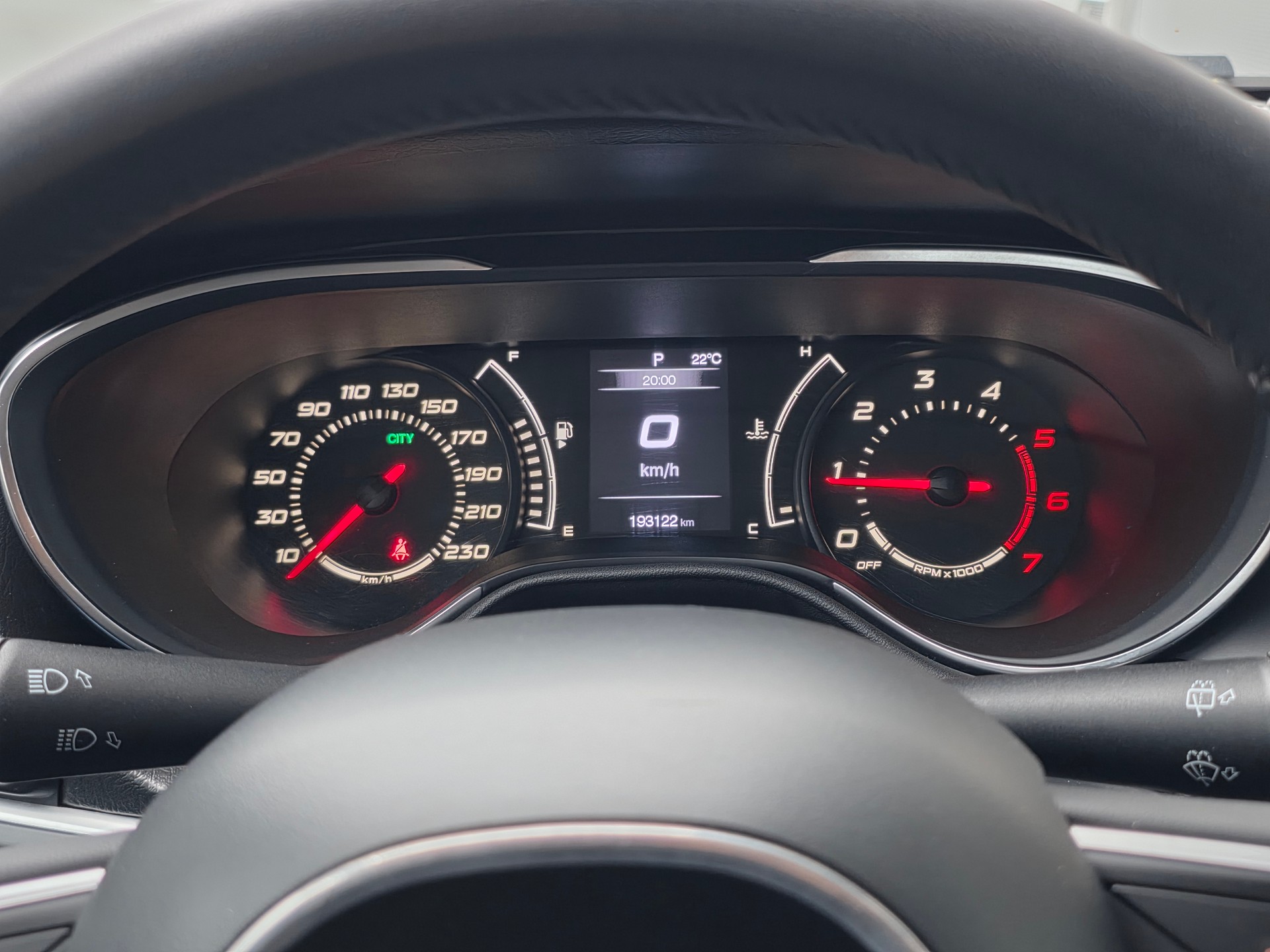 FIAT Tipo 1.6MJ Station Wagon Lounge DCT ** AUTOMATISCHER DISTANZREGLER - BI XENON LICHT - DAB+ - RÜCKFAHRKAMERA-image-16