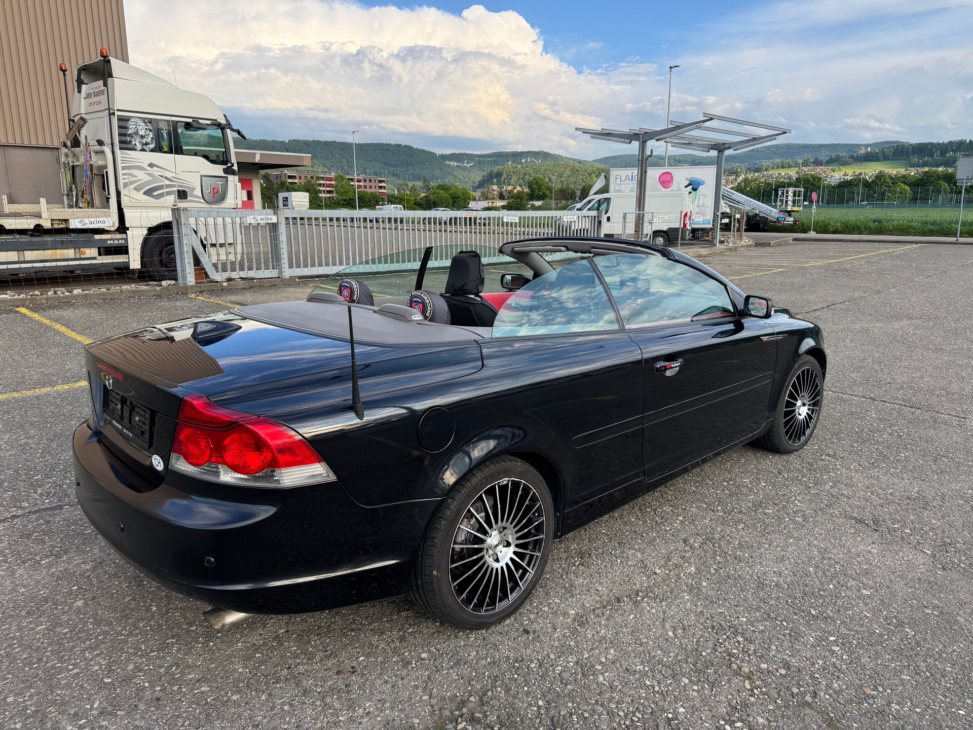 VOLVO C70 T5 Summum-image-1