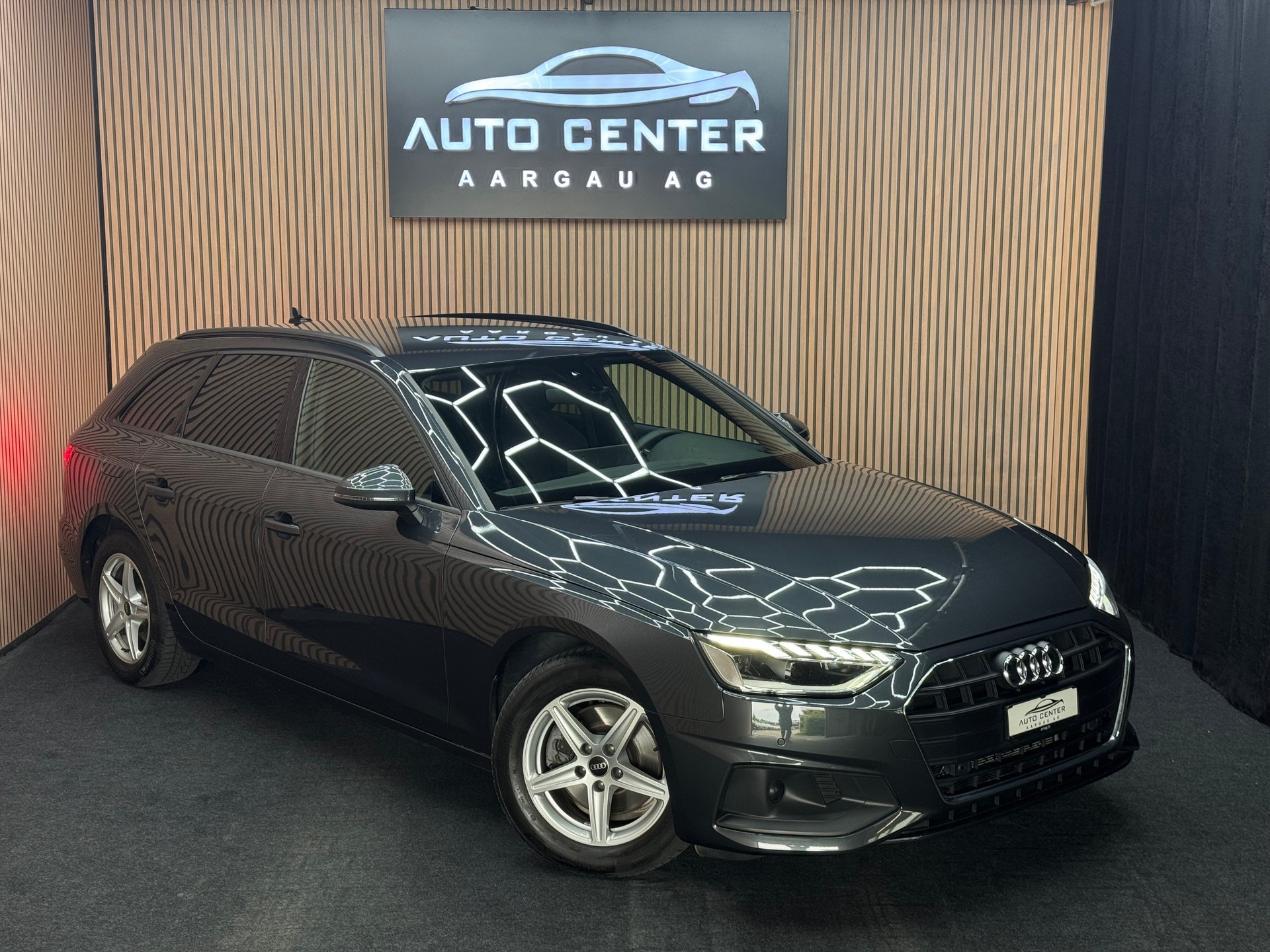 AUDI A4 Avant 2.0 35 TDI S-Tronic | 1 Jahr Garantie | Facelift | *ab CHF 199.-/ Monat*