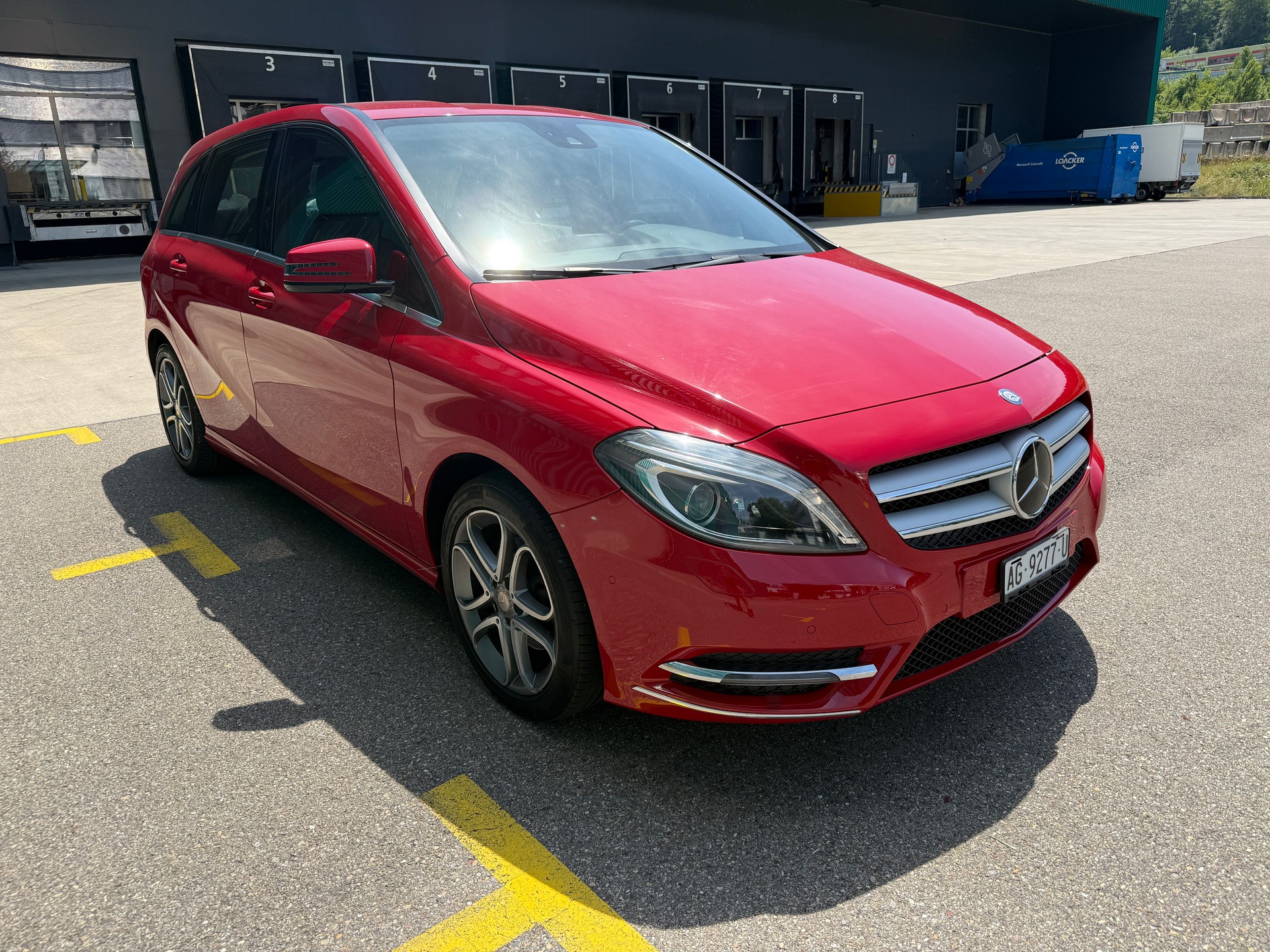 MERCEDES-BENZ B 180 7G-DCT Sport-Paket | CH-Fahrzeug | Frisch ab MFK-image-5