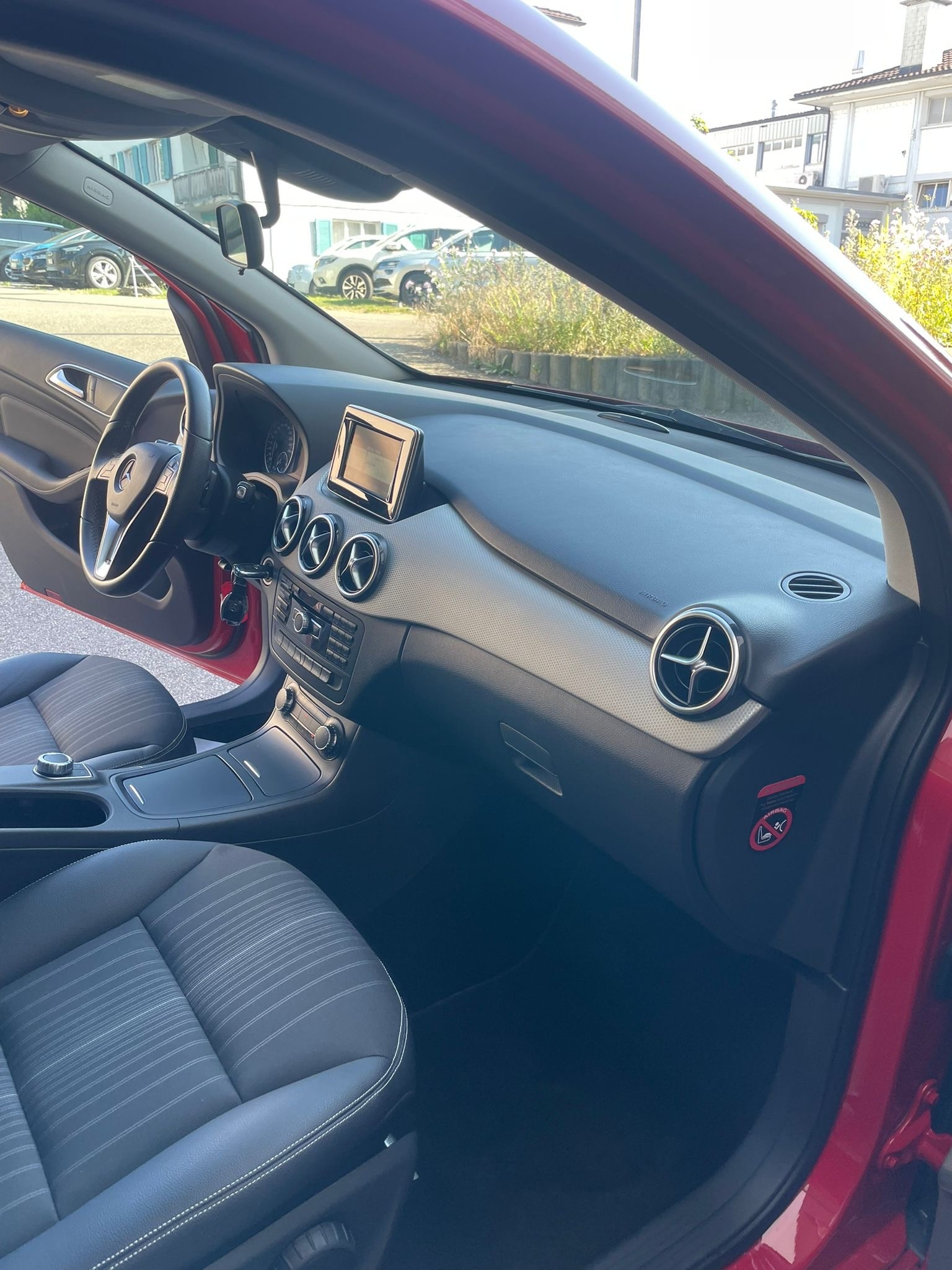 MERCEDES-BENZ B 180 7G-DCT Sport-Paket | CH-Fahrzeug | Frisch ab MFK-image-15