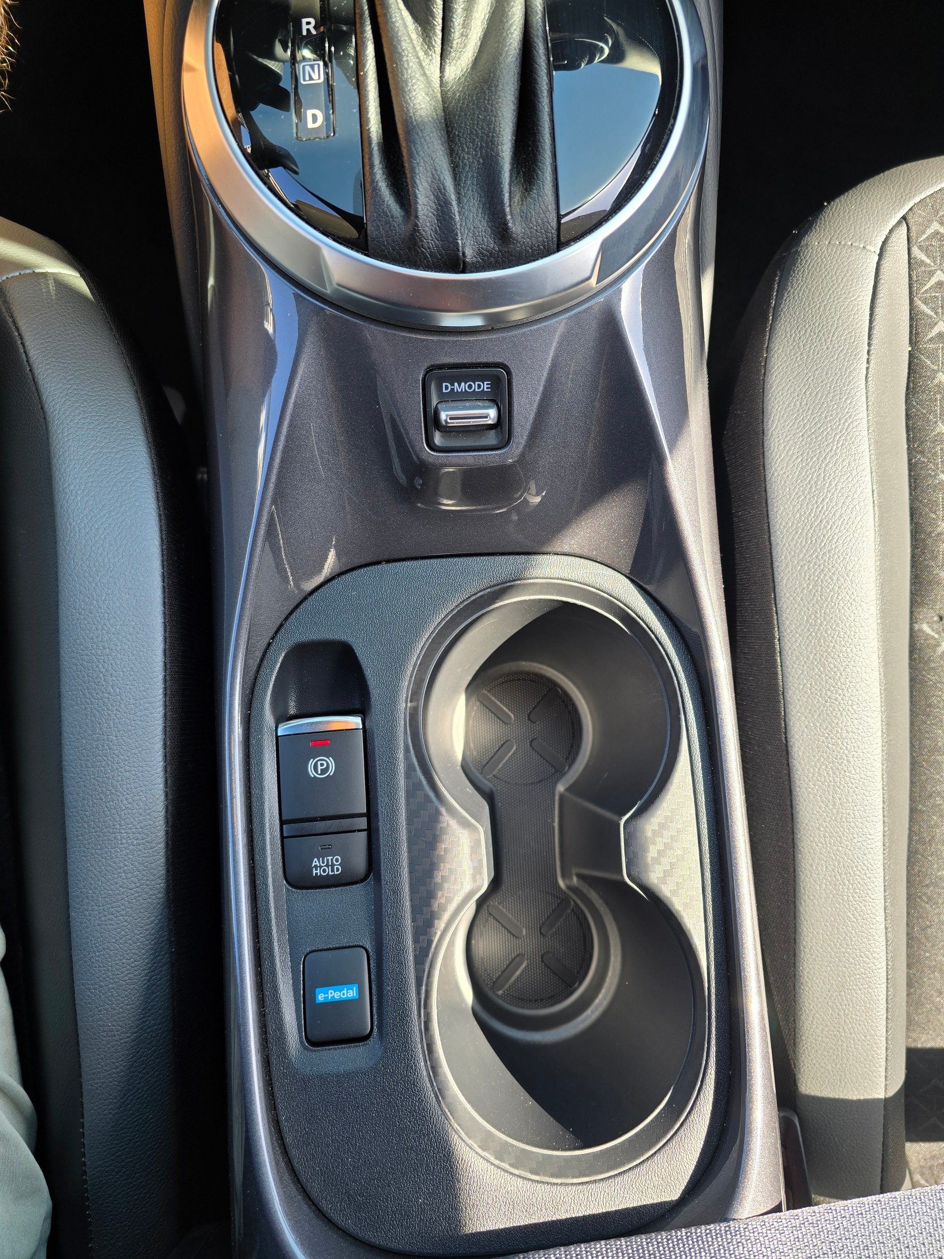 NISSAN Juke 1.6 FHEV Unplugged Limited Edition-image-13