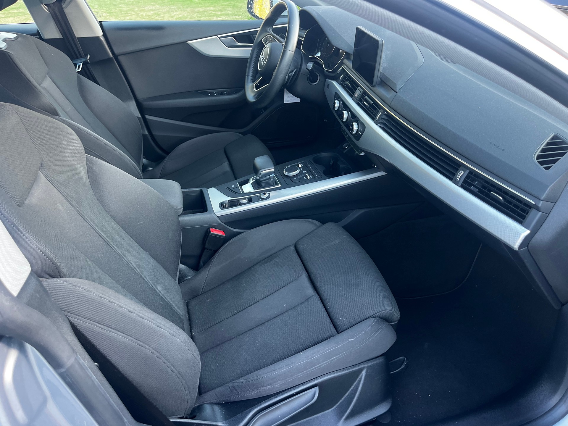 AUDI A5 Sportback 40 TFSI Design S-tronic-image-8