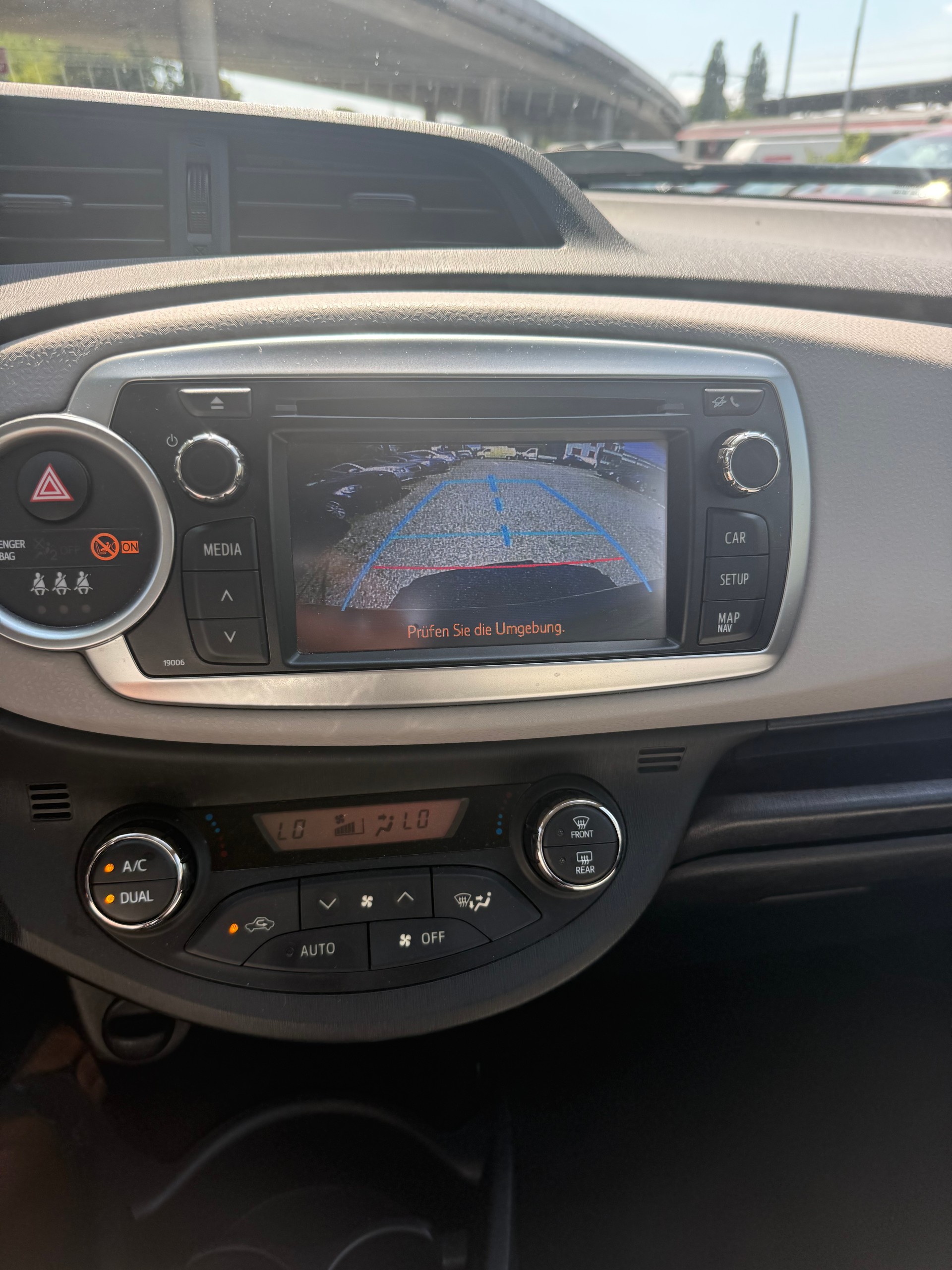 TOYOTA Yaris 1.33 Style Multidrive-image-6