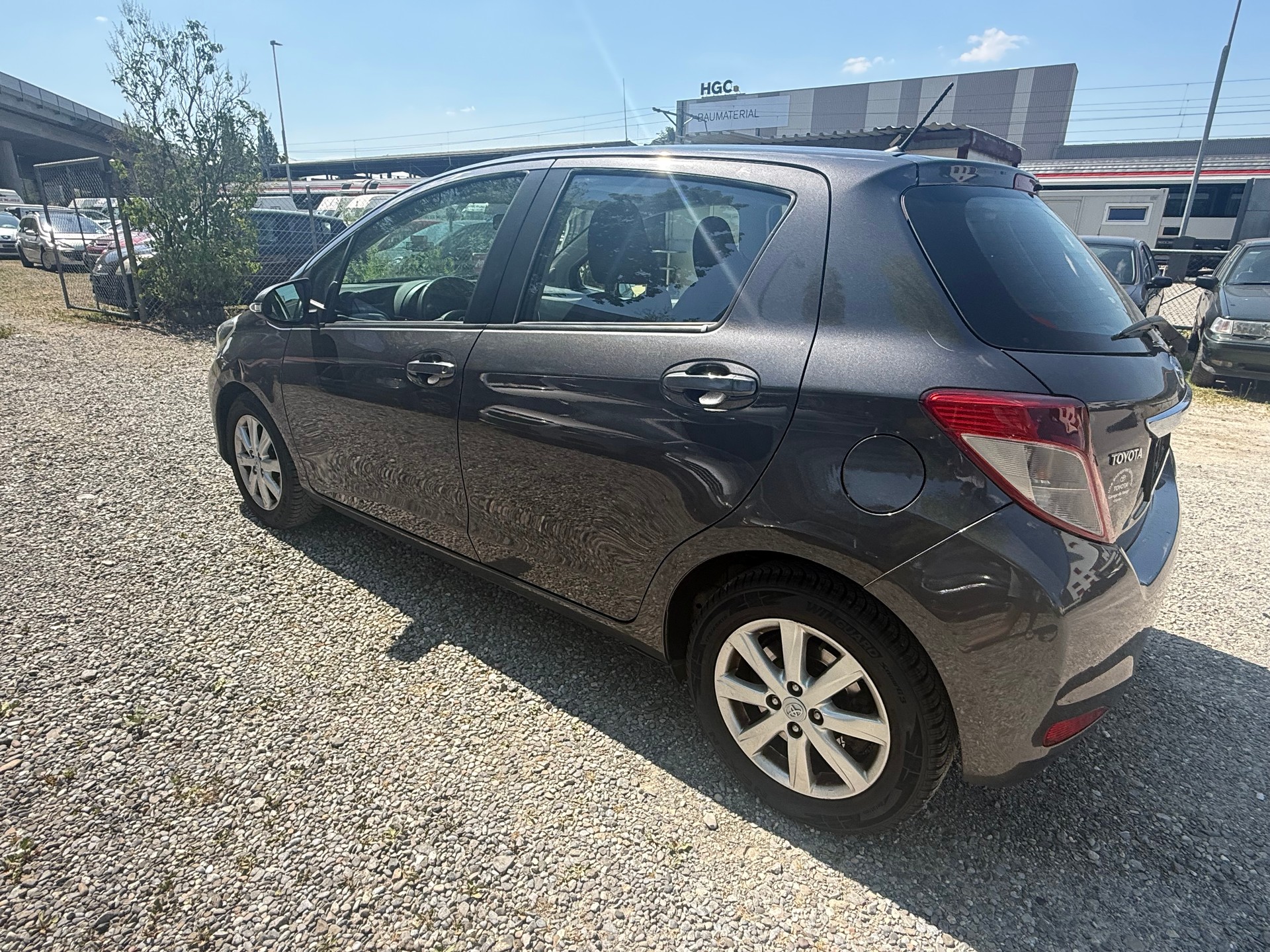TOYOTA Yaris 1.33 Style Multidrive-image-3