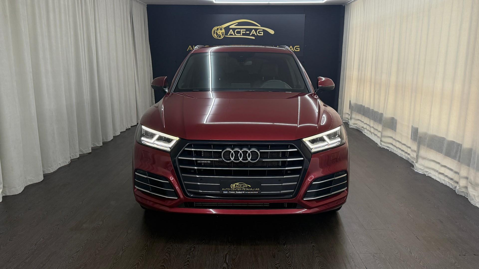 AUDI Q5 55 TFSI e sport quattro-showroom-element-1