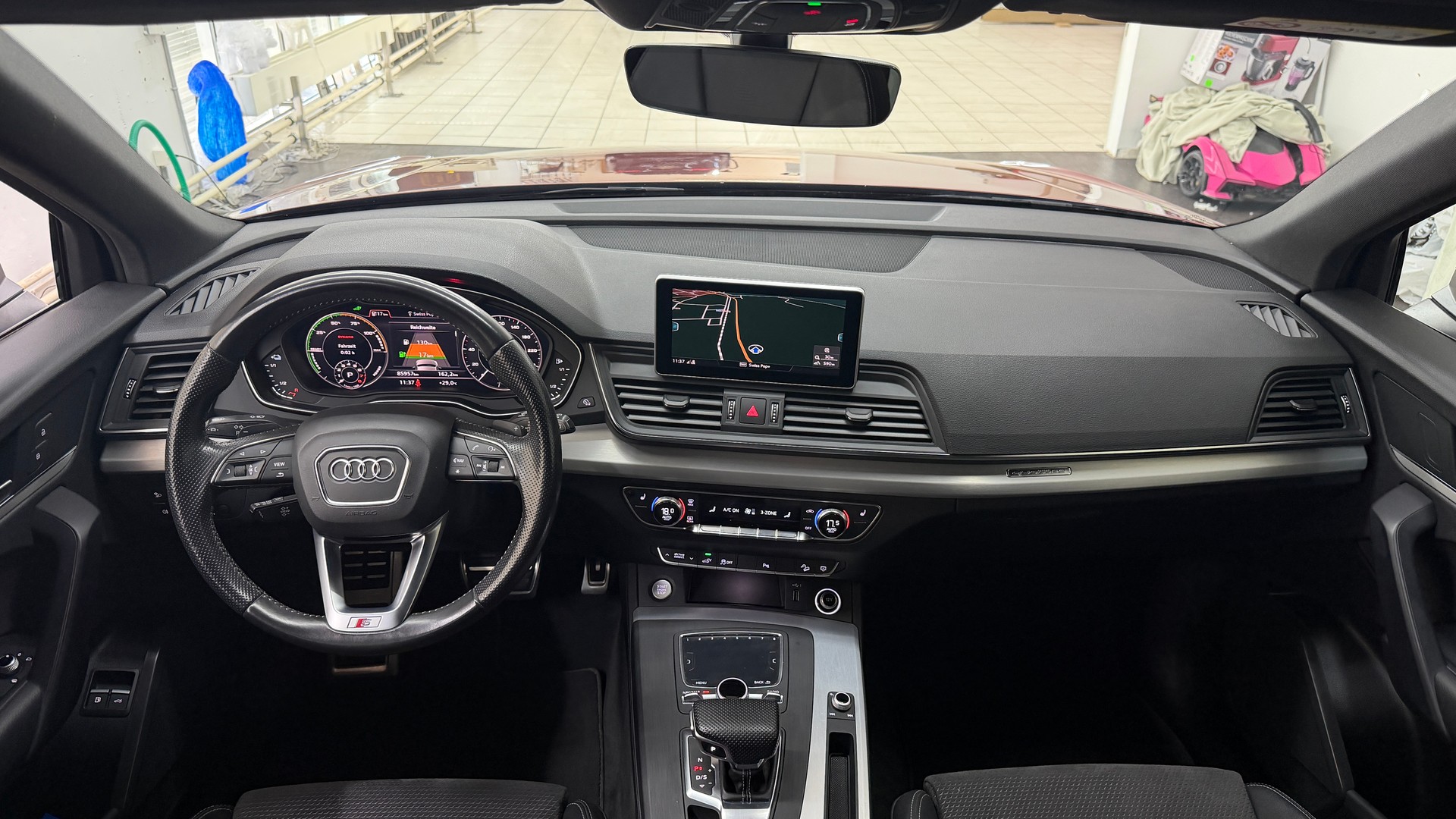 AUDI Q5 55 TFSI e sport quattro-image-7