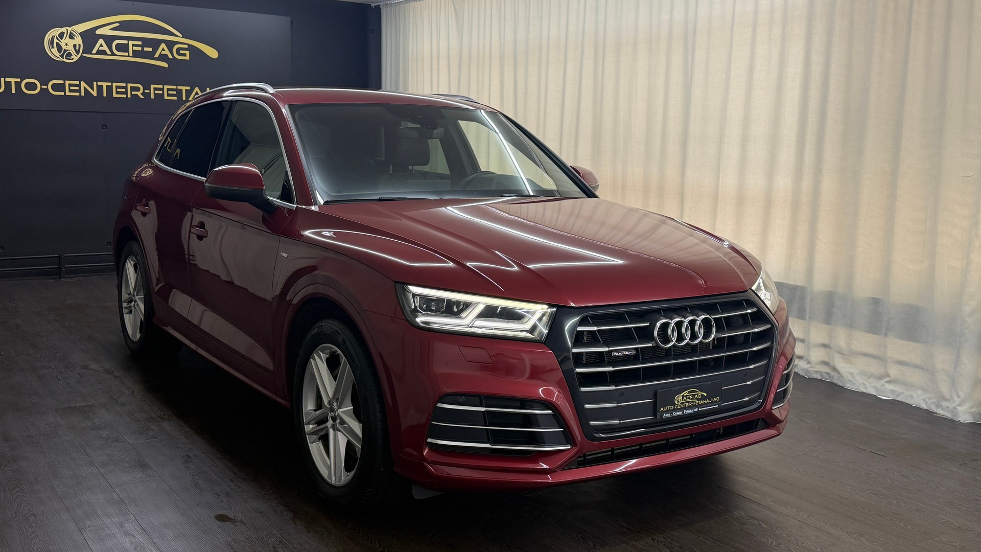 AUDI Q5 55 TFSI e sport quattro-showroom-element-2