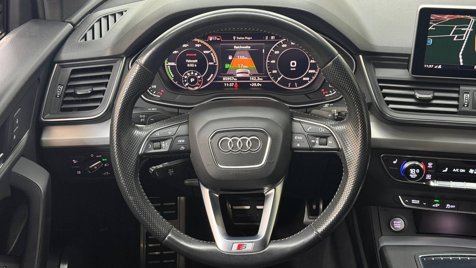 AUDI Q5 55 TFSI e sport quattro-image-8