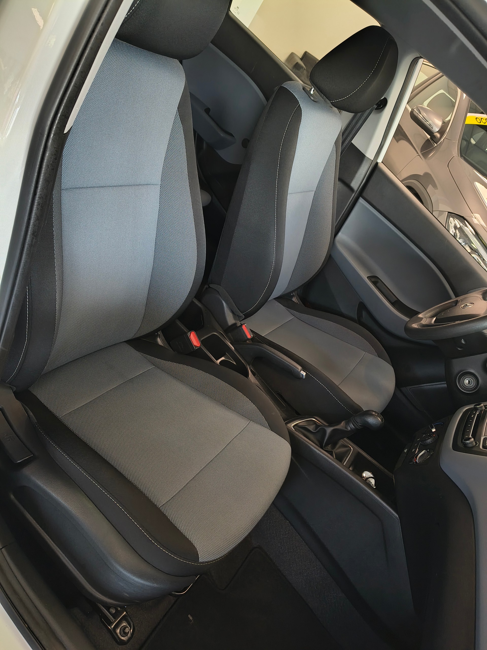 HYUNDAI i20 1.2 Pica-image-4