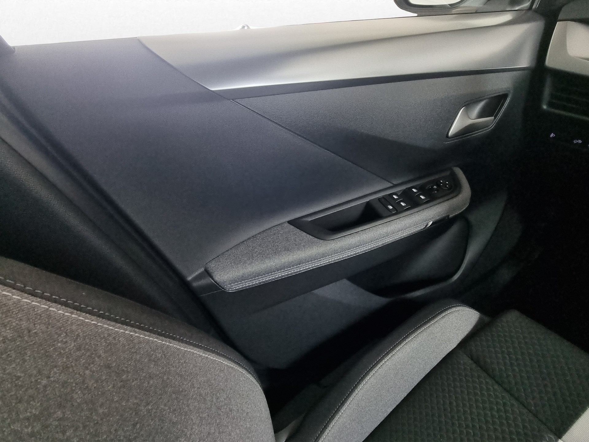 OPEL Frontera 1.2i MHEV GS 7-Plätzer-image-11