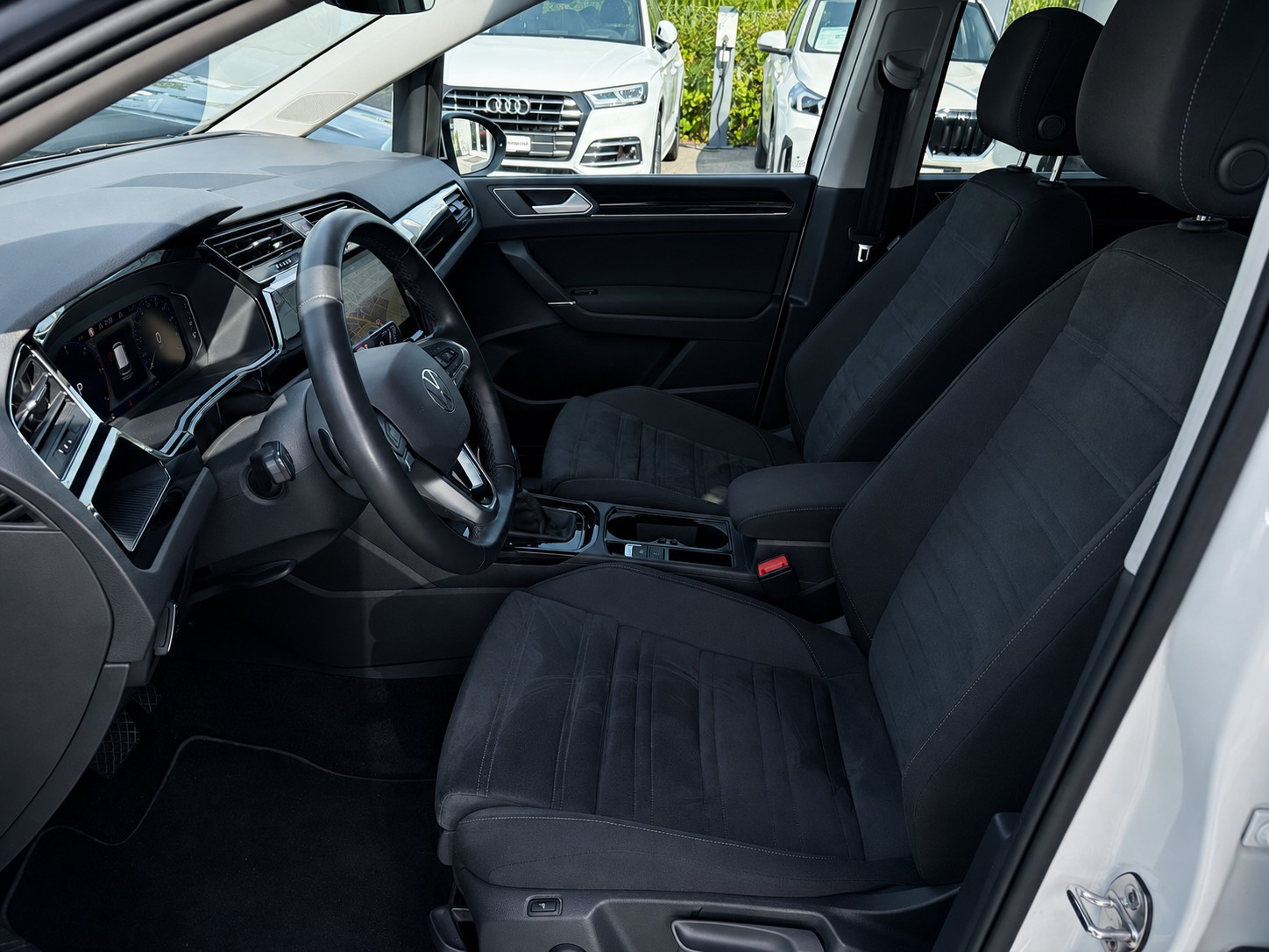 VW Touran 2.0 TDI BlueMotion Technology Highline DSG * Top Ausstattung * *Top Zustand*-image-5
