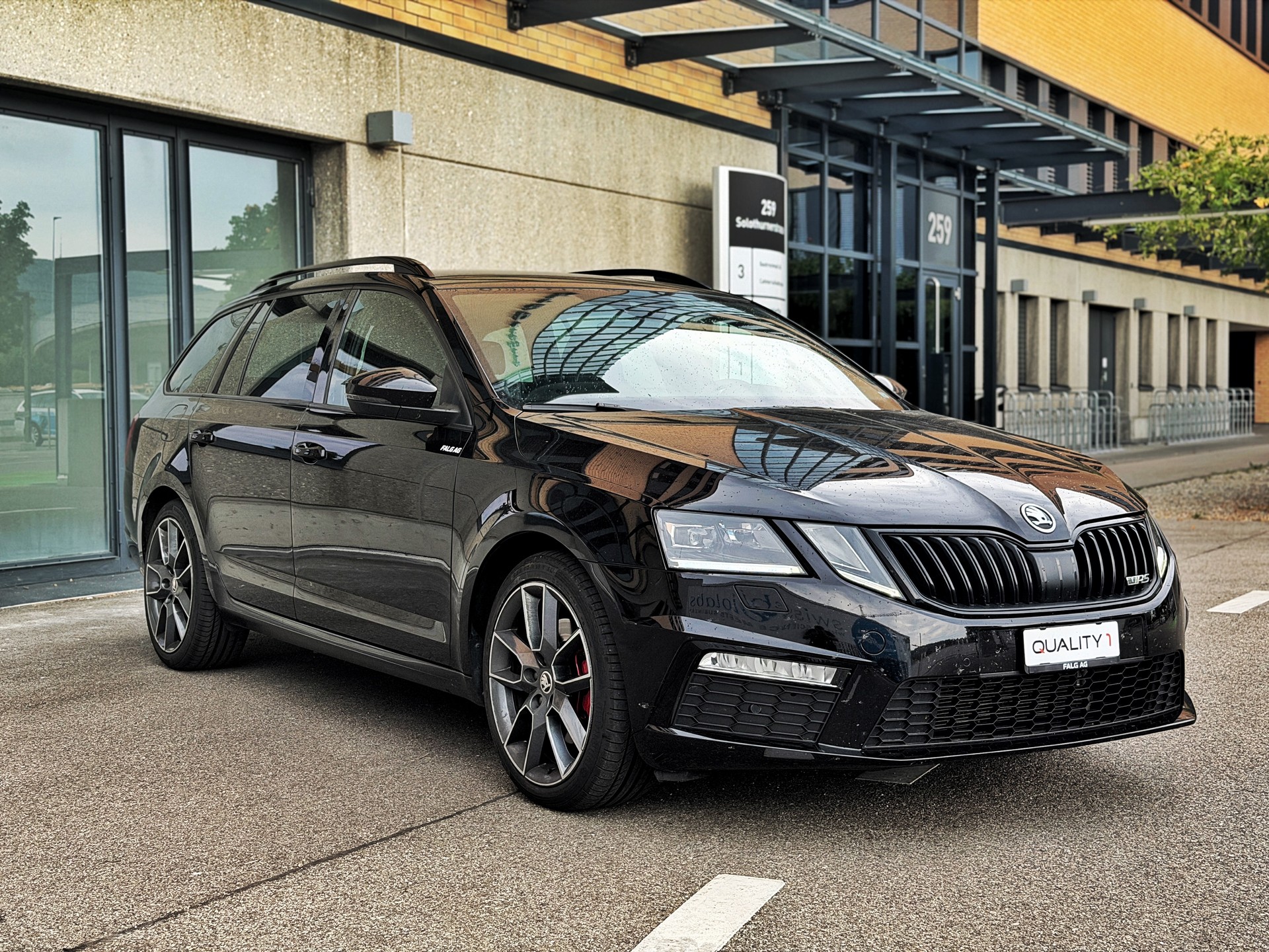 SKODA Octavia Combi 2.0 TDI RS 4x4 DSG-showroom-element-3