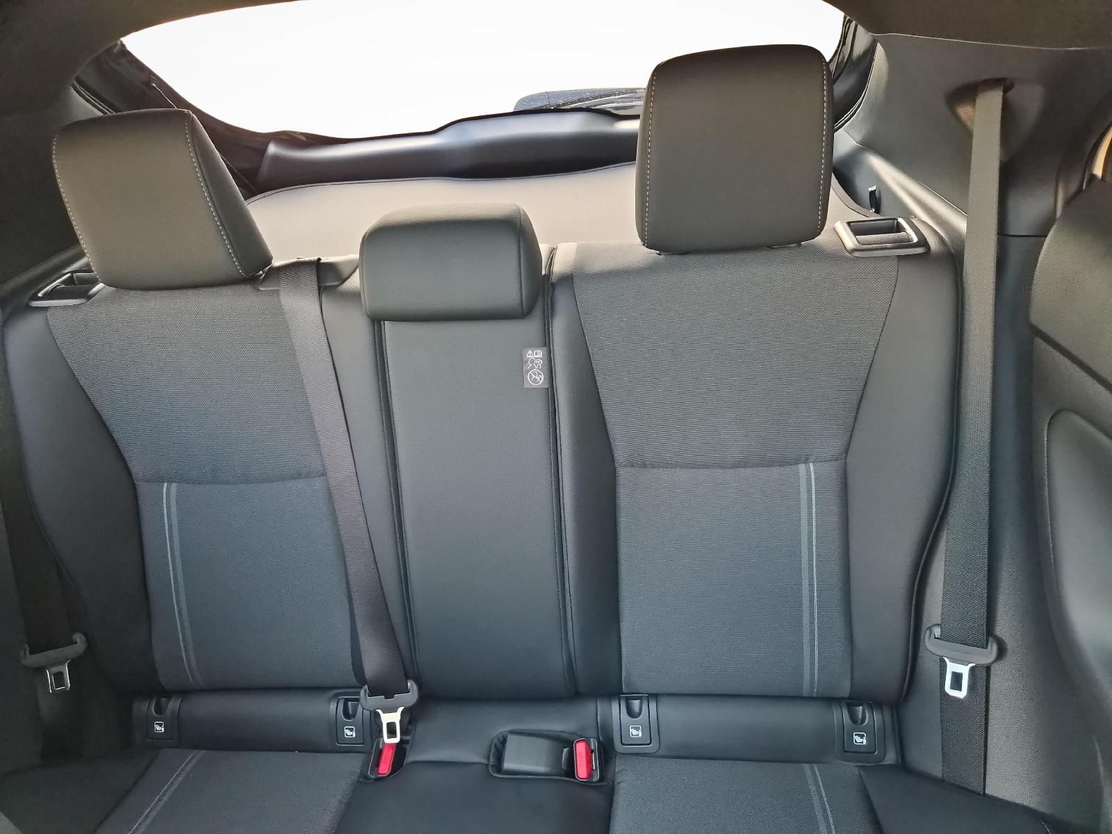 TOYOTA Yaris Cross 1.5 VVT-i HSD Premium AWD-i-image-10