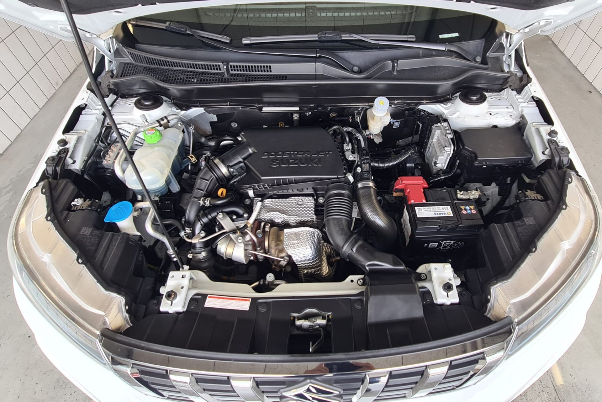 SUZUKI Vitara 1.4 Boosterjet Compact + Hybrid-image-10