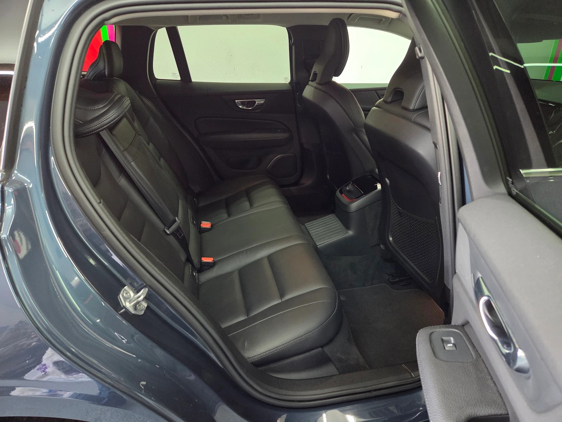 VOLVO V60 T8 eAWD Twin Engine Inscription Geartronic-image-12