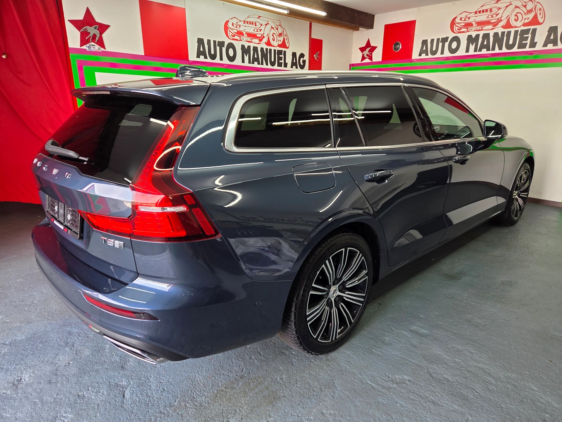 VOLVO V60 T8 eAWD Twin Engine Inscription Geartronic-image-7