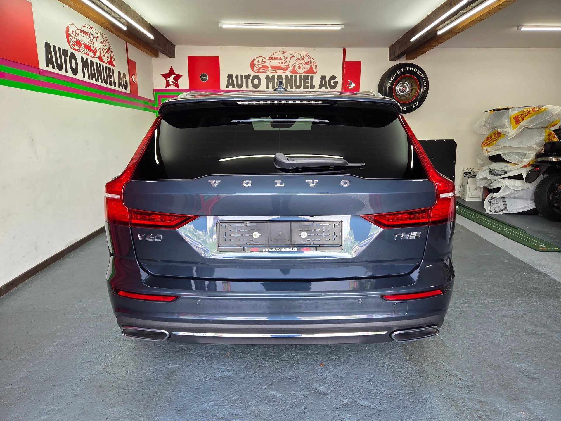 VOLVO V60 T8 eAWD Twin Engine Inscription Geartronic-image-5