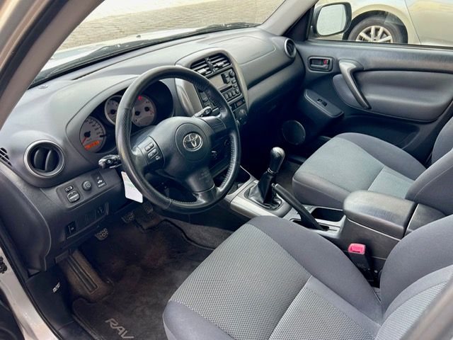 TOYOTA RAV-4 2.0 16V Linea Sol-image-5