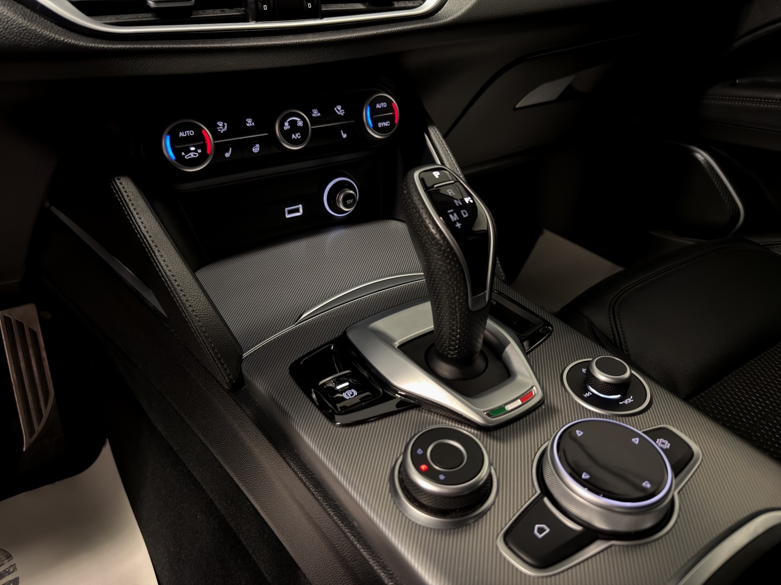 ALFA ROMEO Stelvio 2.0 Sprint Q4 Q4 Automatic-image-14