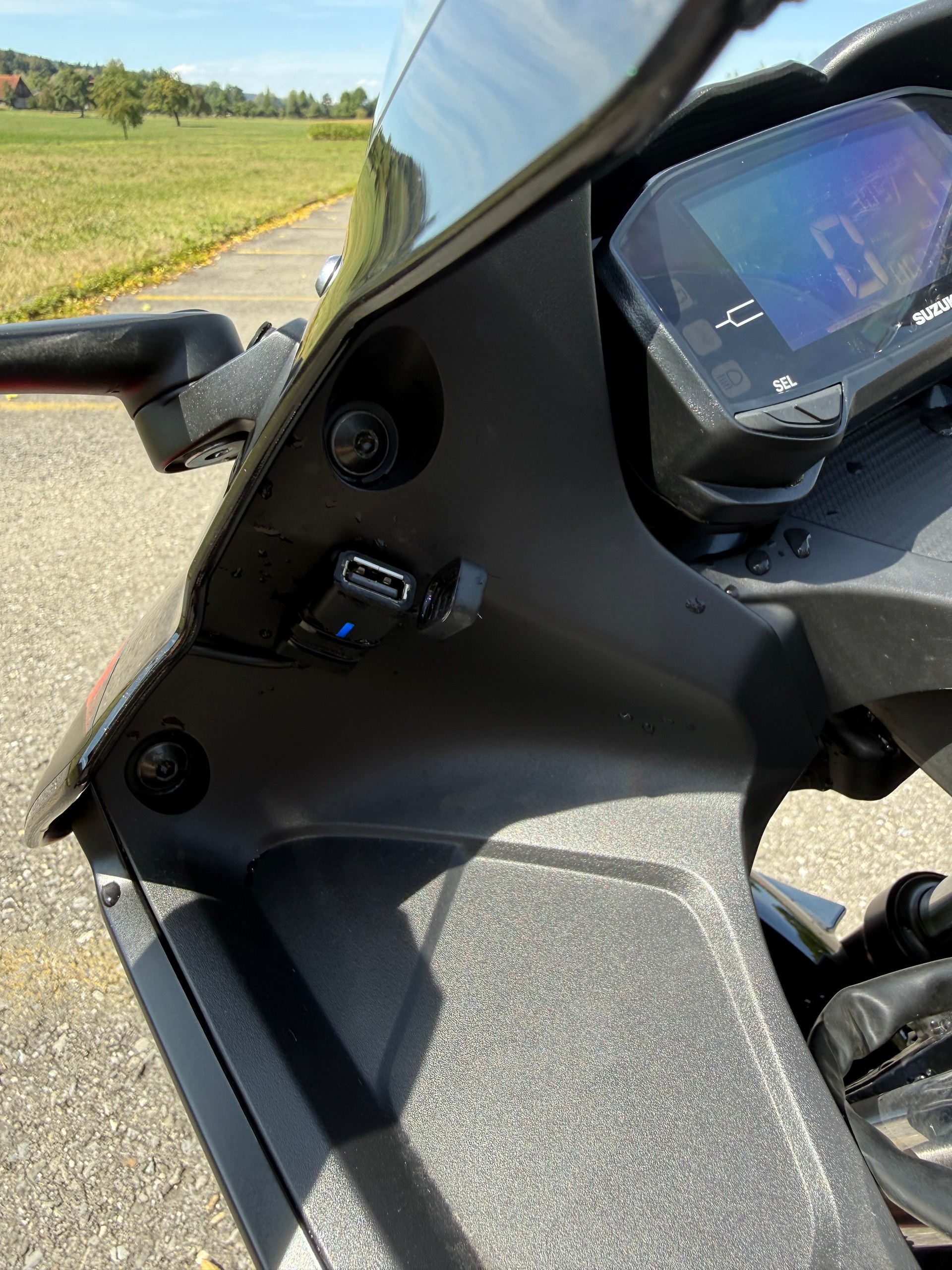 SUZUKI GSX-R 125-image-7