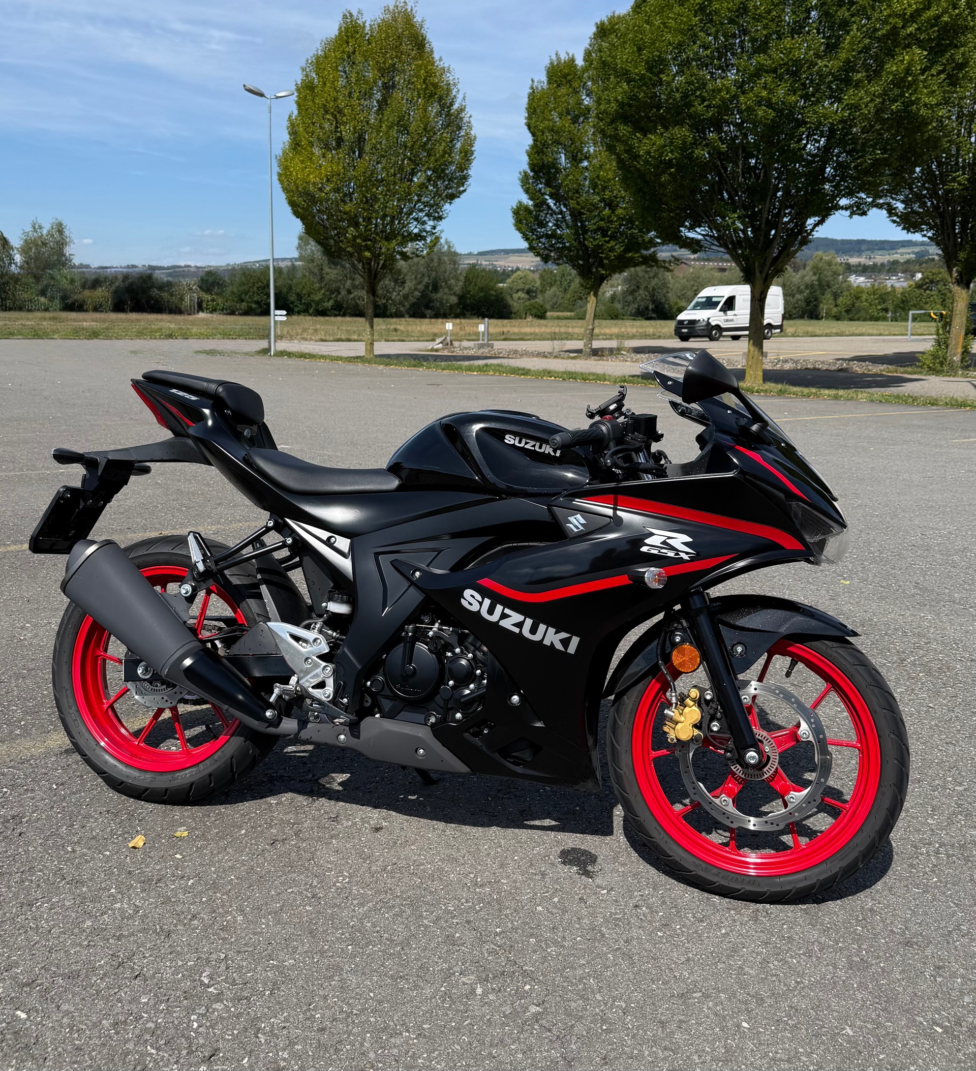 SUZUKI GSX-R 125-image-0