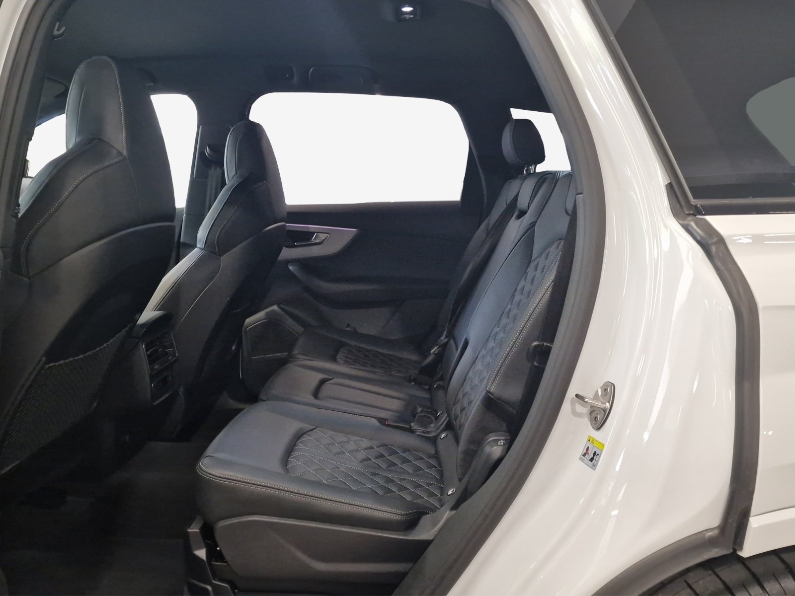AUDI Q7 55 TFSI e quattro PHEV S line tiptronic-image-11