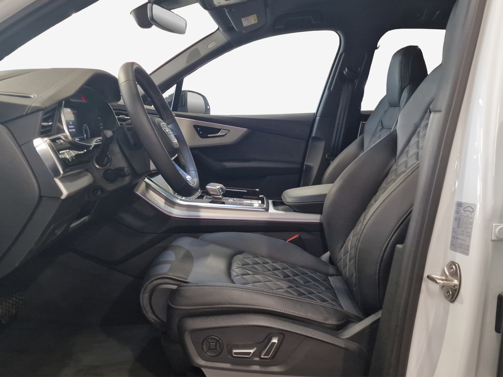 AUDI Q7 55 TFSI e quattro PHEV S line tiptronic-image-7