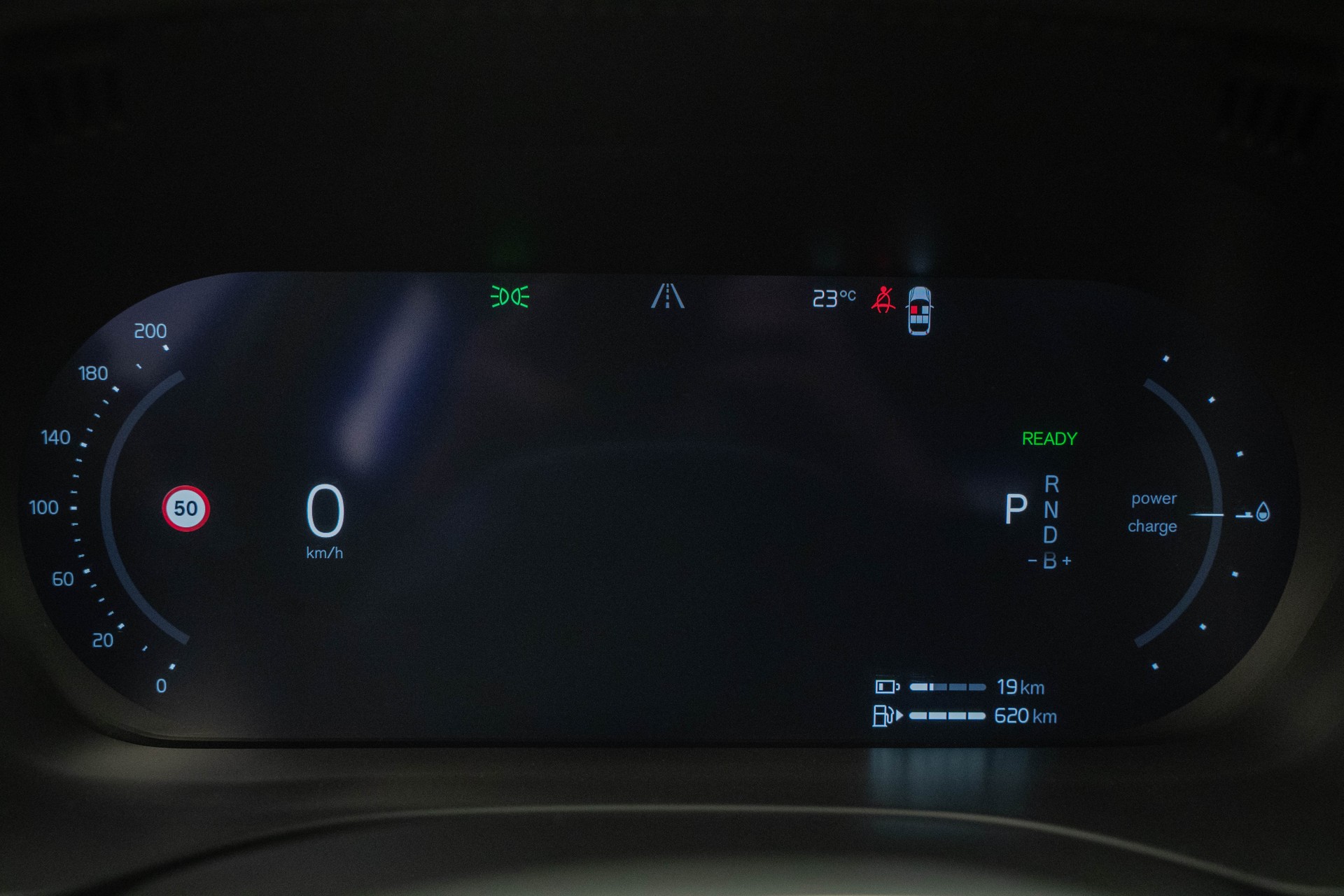 VOLVO XC60 2.0 T6 TE Ultimate Dark eAWD-image-10