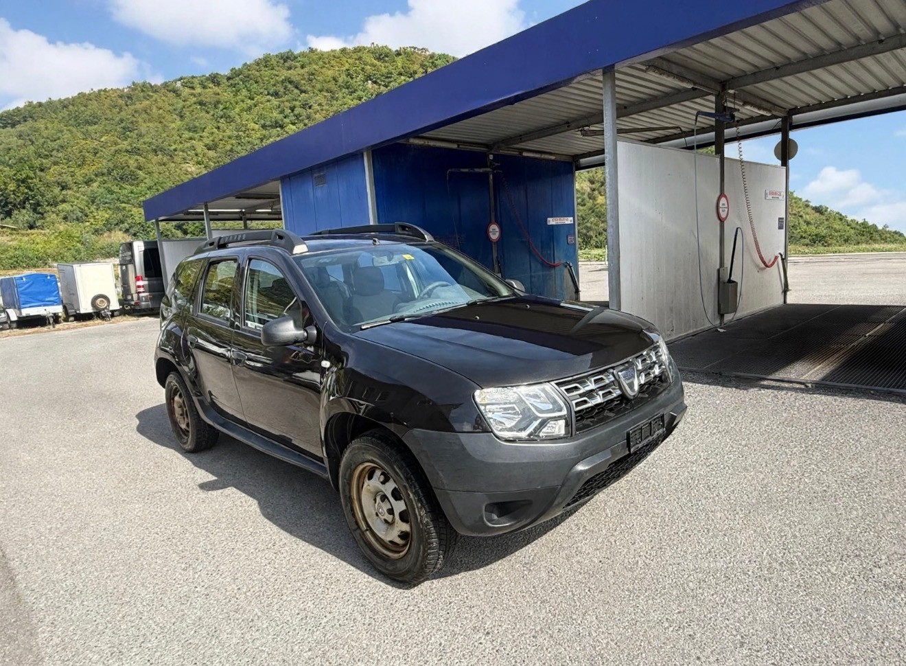 DACIA Duster 1.6 Lauréate 4x4-showroom-element-1