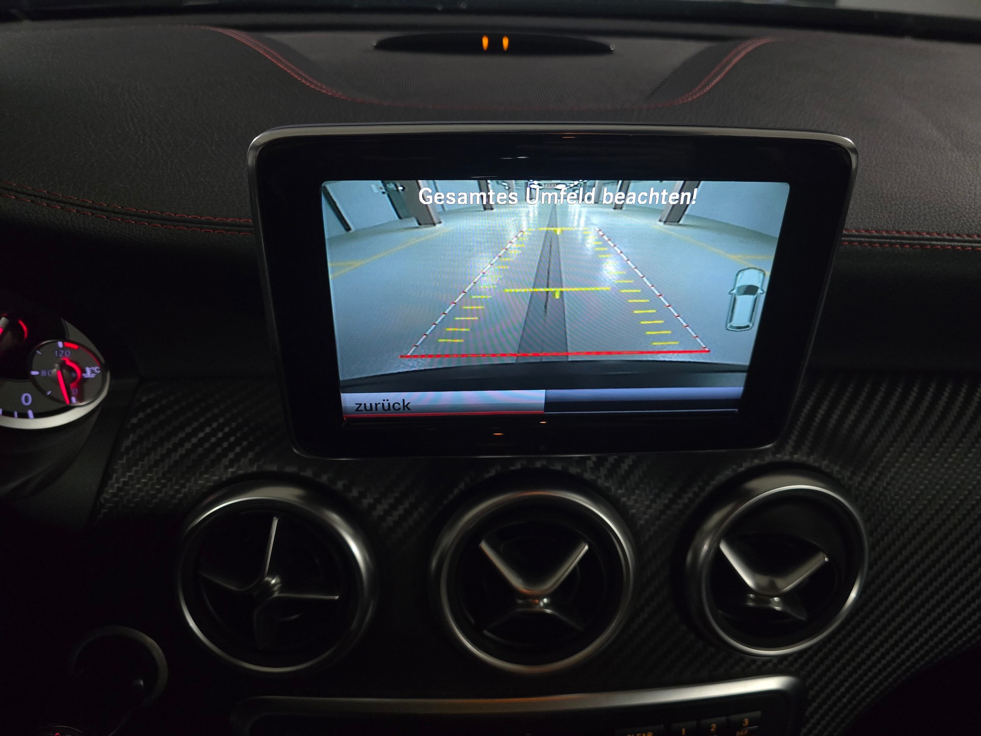 MERCEDES-BENZ A 220 CDI AMG Line 7G-DCT-image-13