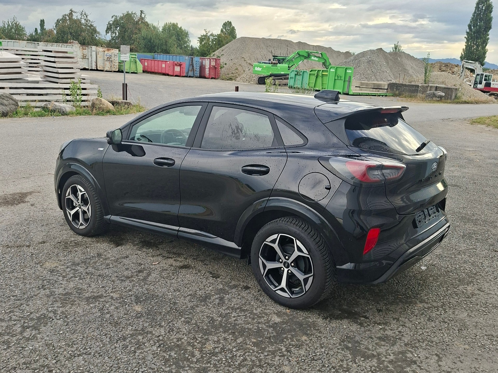 FORD FORD Puma 1.0 EcoB Hybrid 155 ST-Line X Neues Model mit grossem Dysplay-showroom-element-2