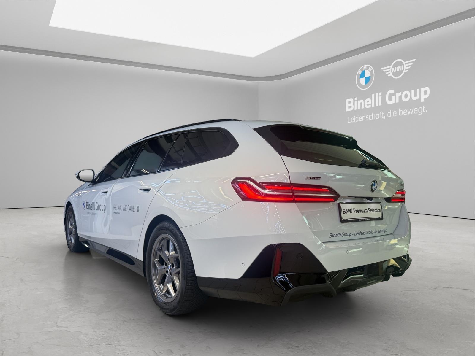 BMW 5er Touring 520d xDrive M-SportPaket-showroom-element-2