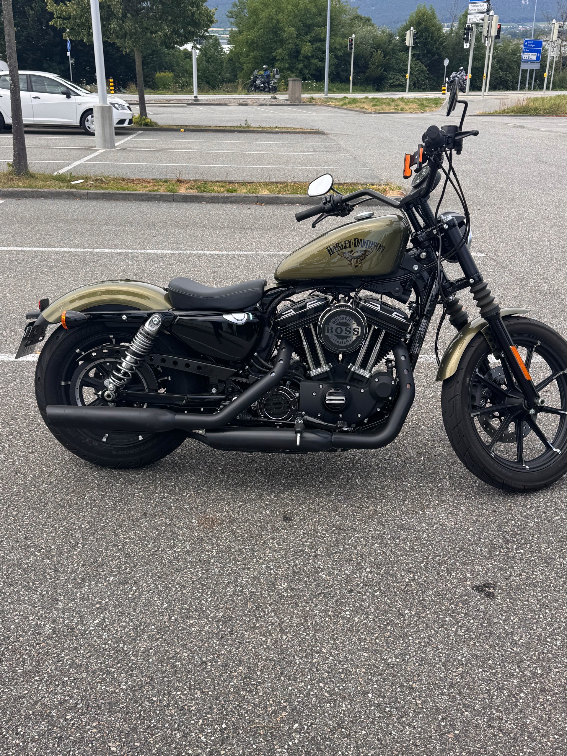 HARLEY-DAVIDSON Iron XL883N (abs)-image-3