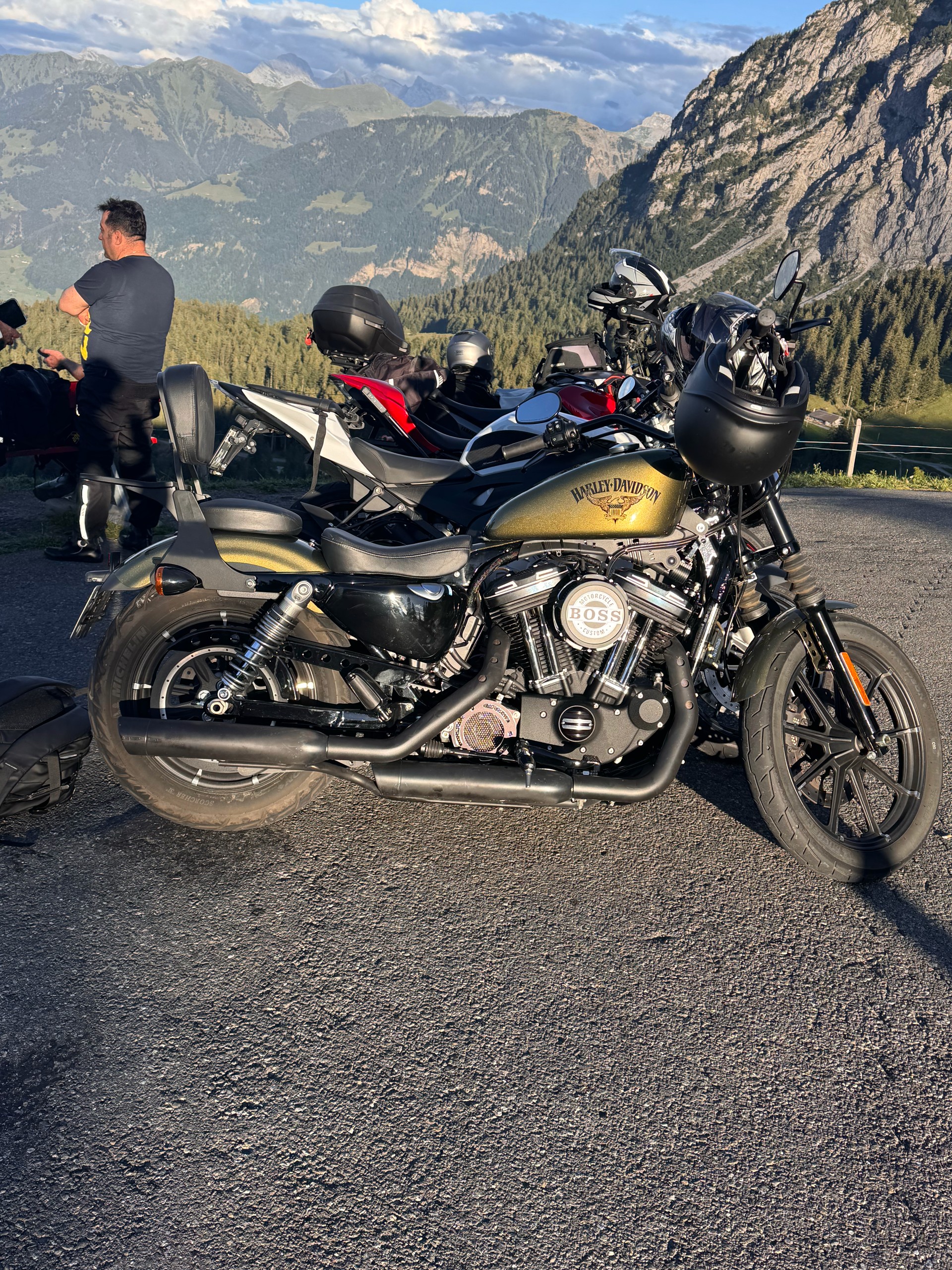 HARLEY-DAVIDSON Iron XL883N (abs)-image-2